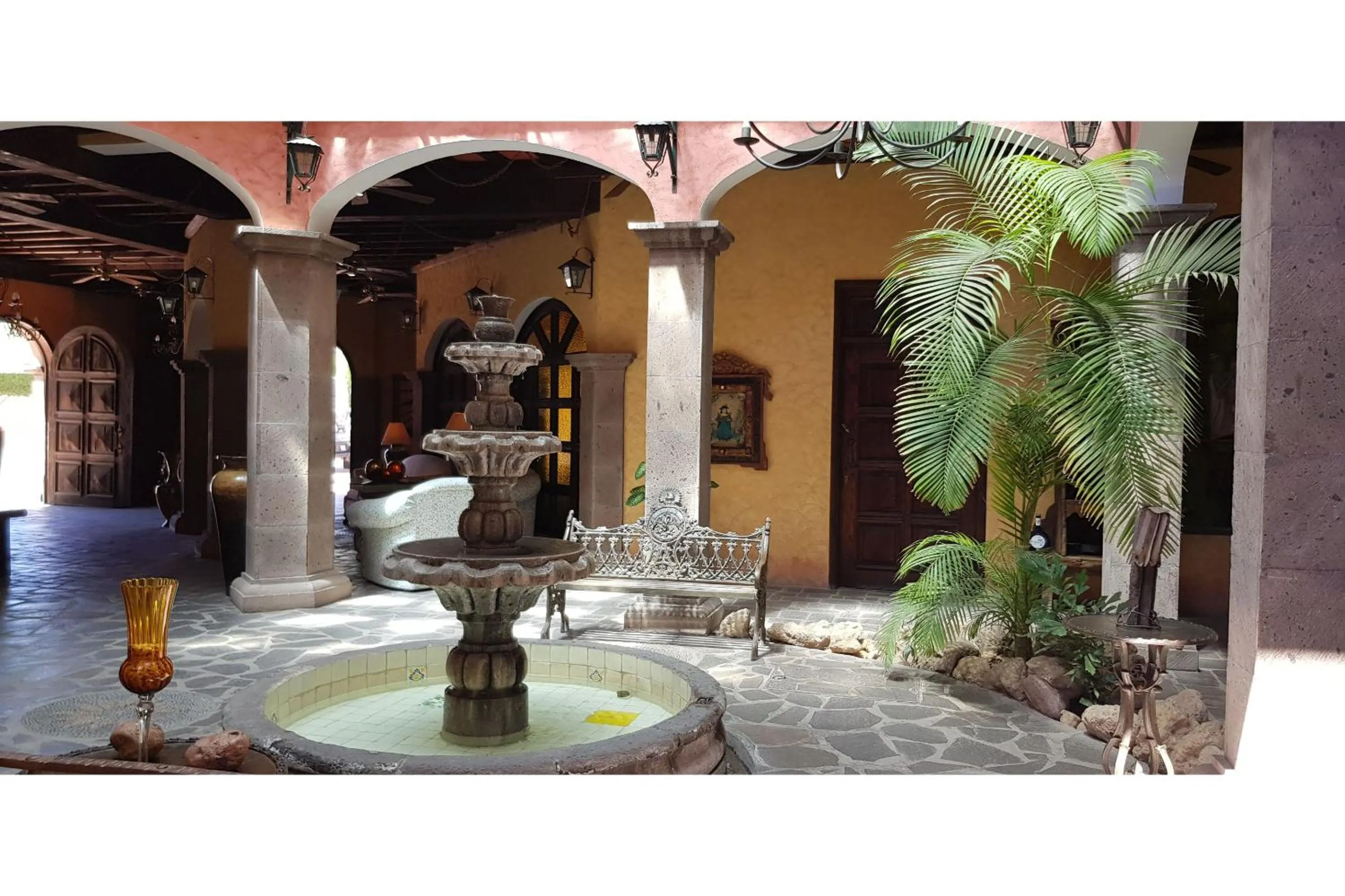Property building in Hotel Boutique Posada De Las Flores Loreto