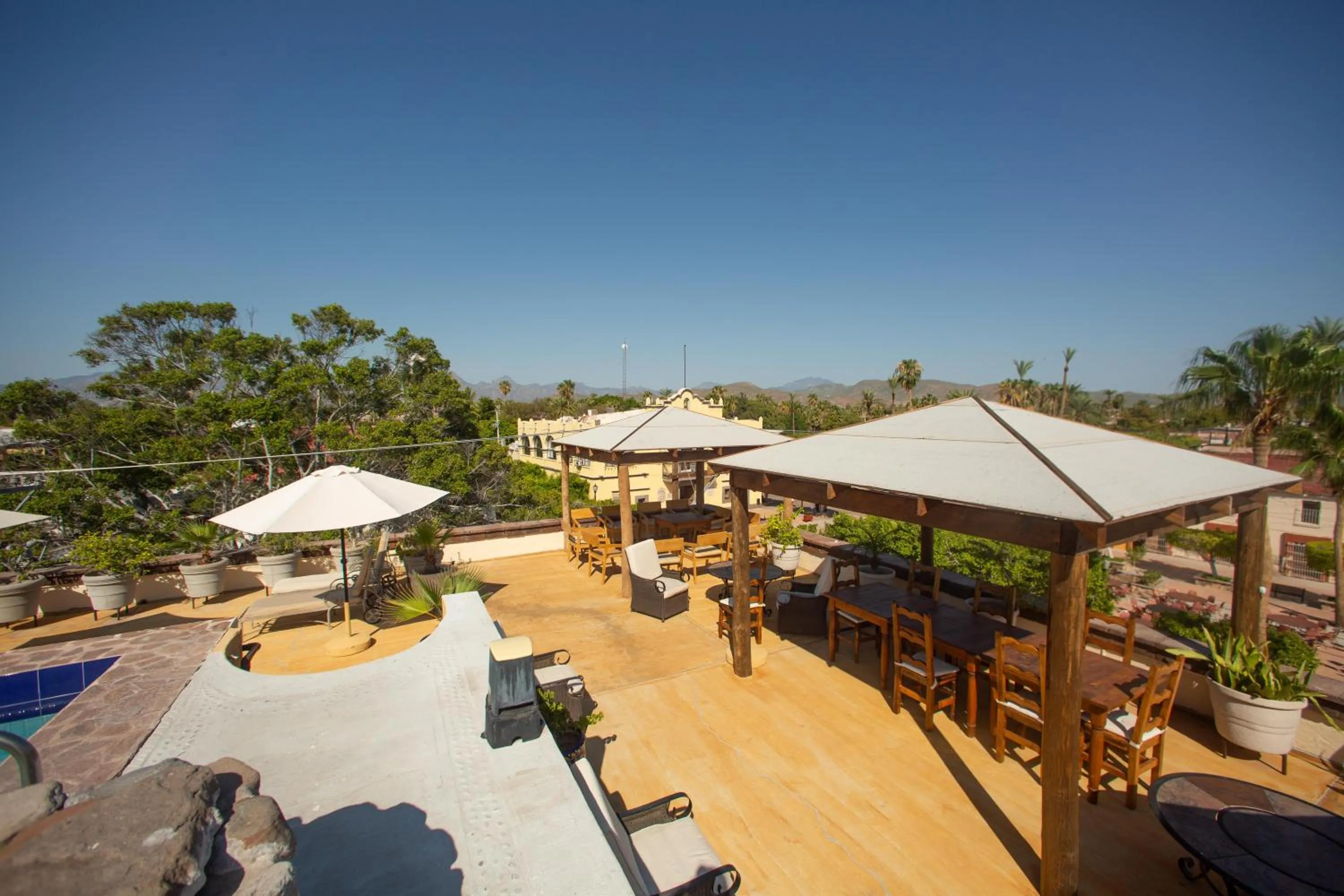 Restaurant/places to eat in Hotel Boutique Posada De Las Flores Loreto