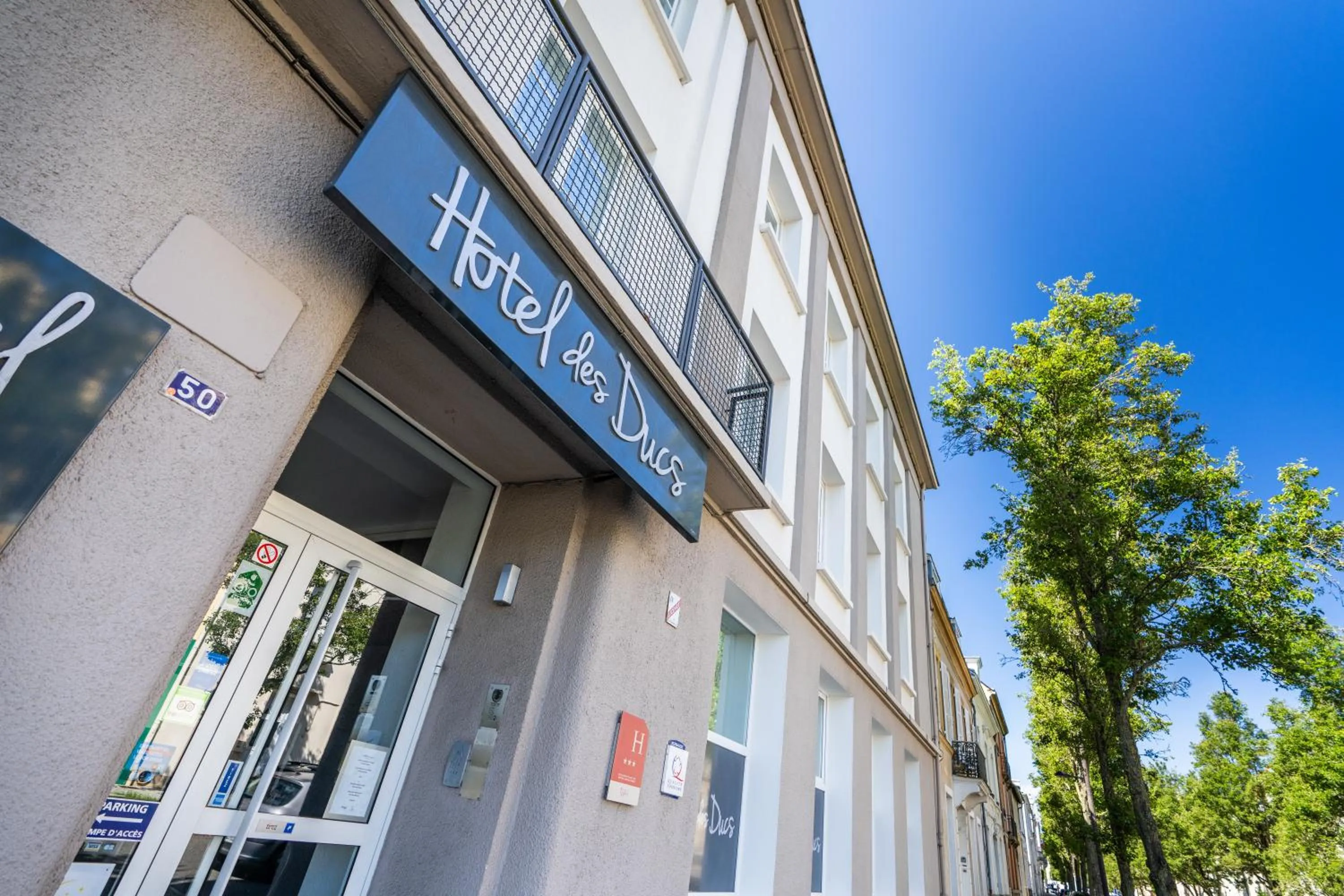 Property building in Hotel des Ducs