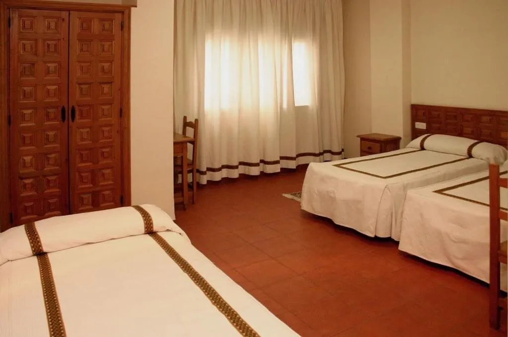 Photo of the whole room, Bed in Hotel Hispanidad