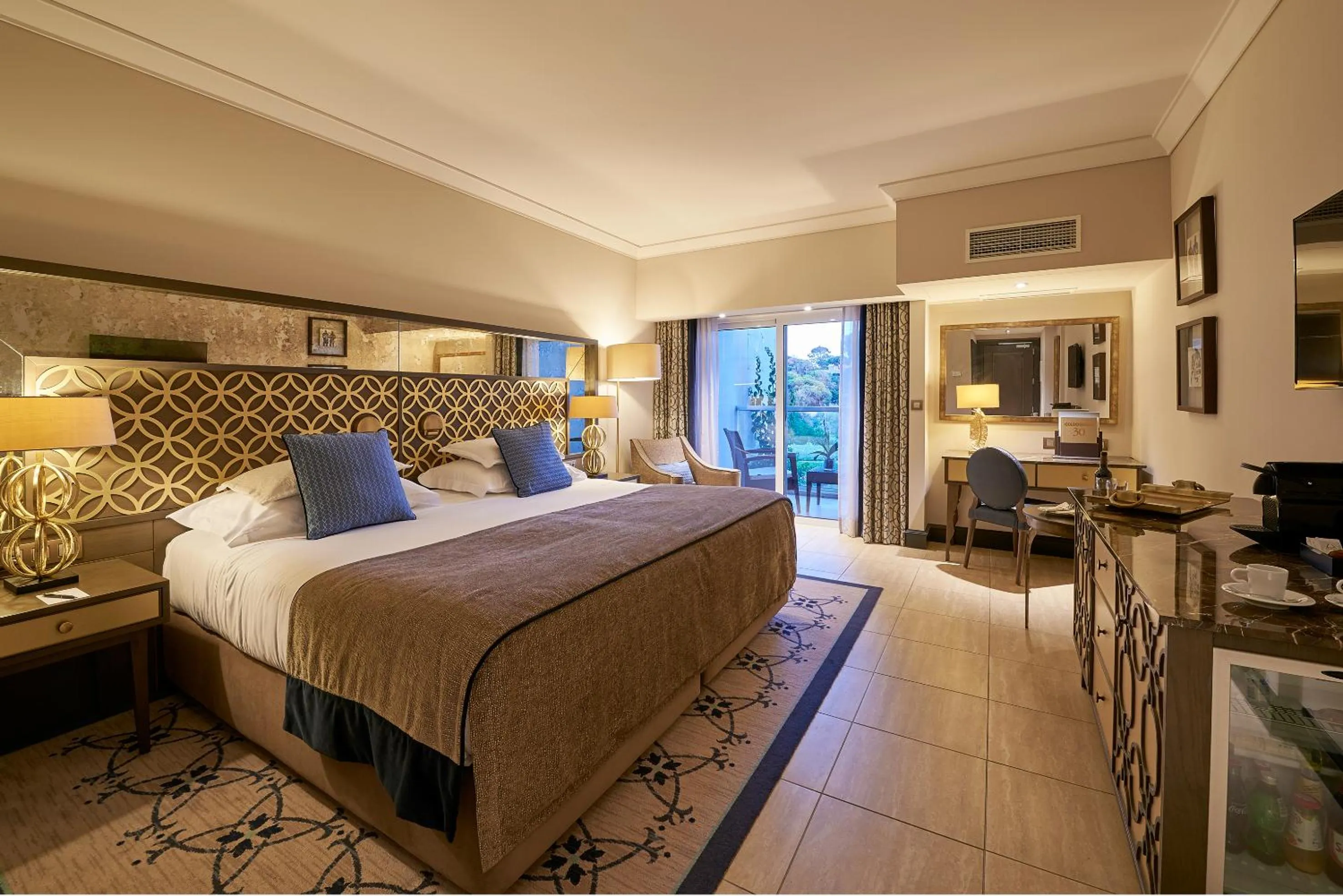 Premium Double or Twin Room Golf View in Dona Filipa Hotel