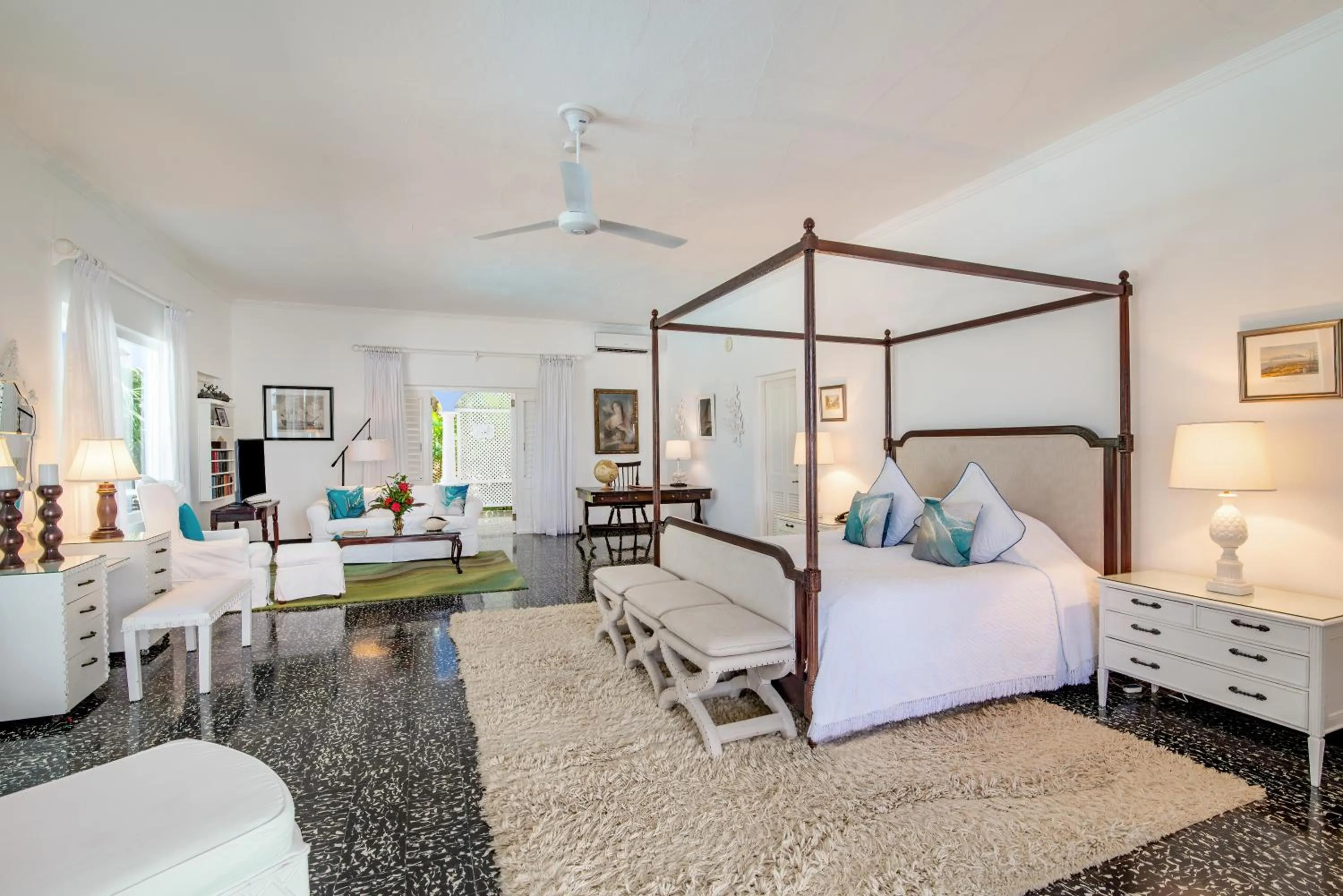 Bedroom, Bed in Jamaica Inn