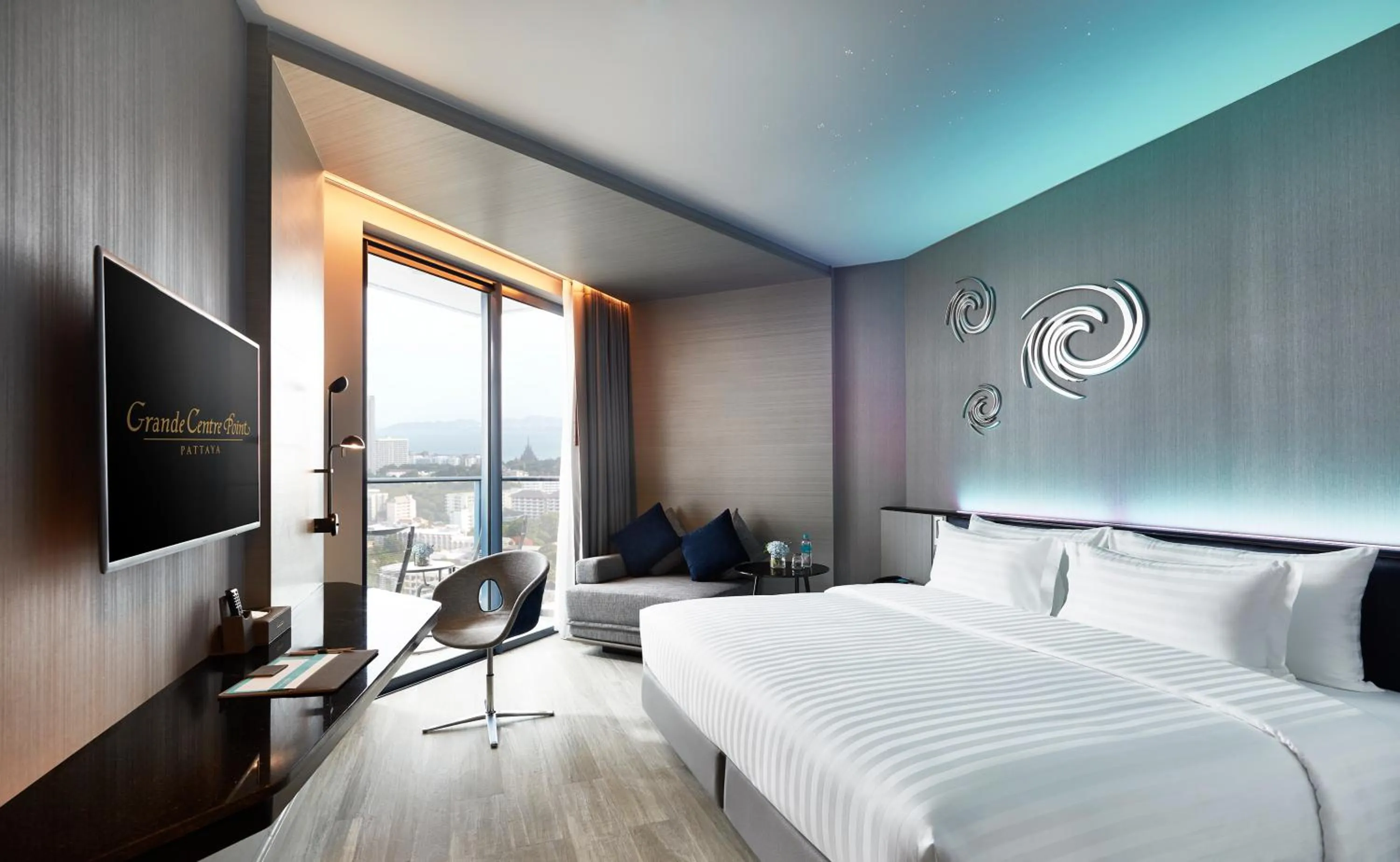 Bedroom, Bed in Grande Centre Point Pattaya