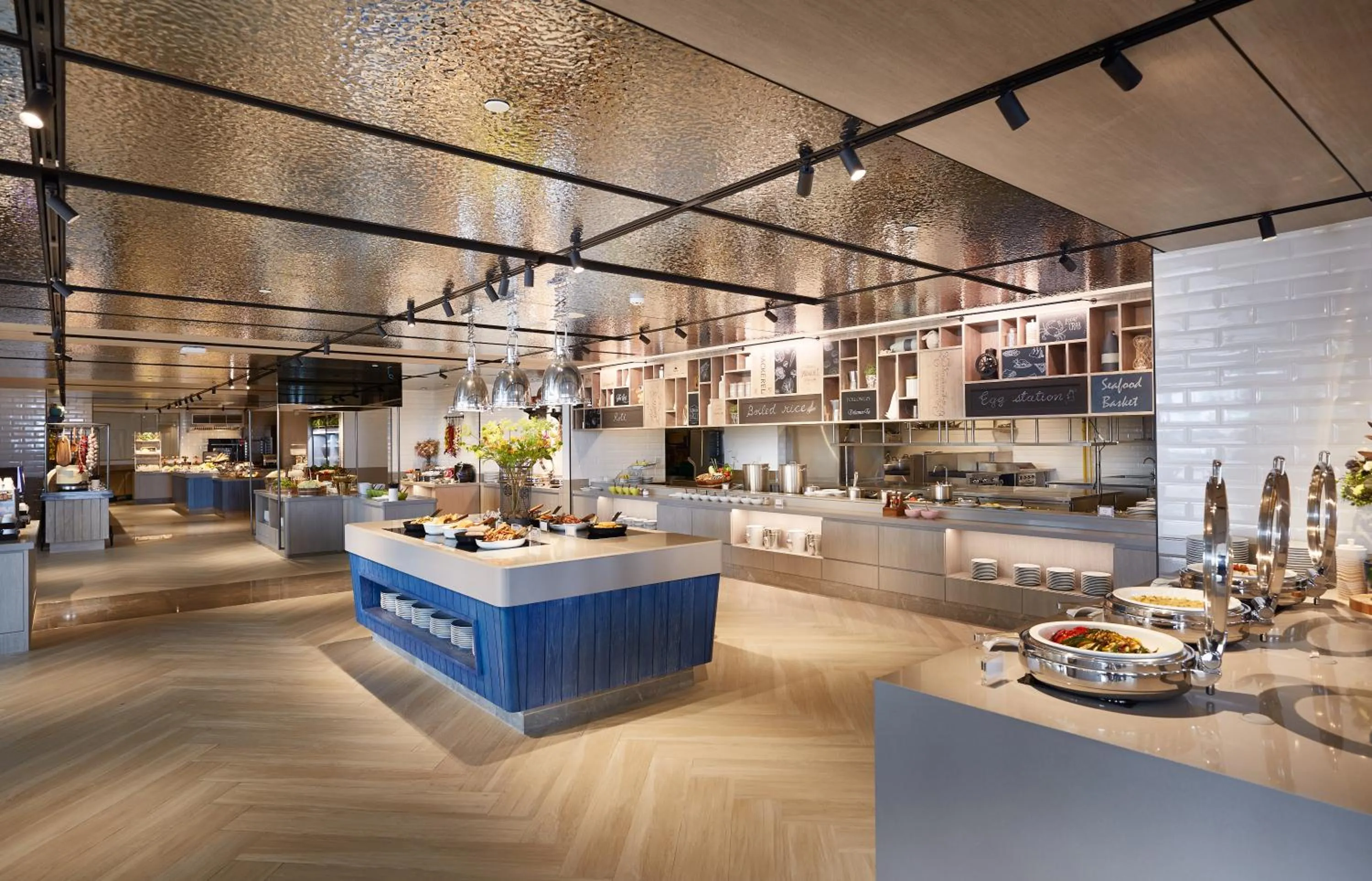 Restaurant/places to eat in Grande Centre Point Pattaya