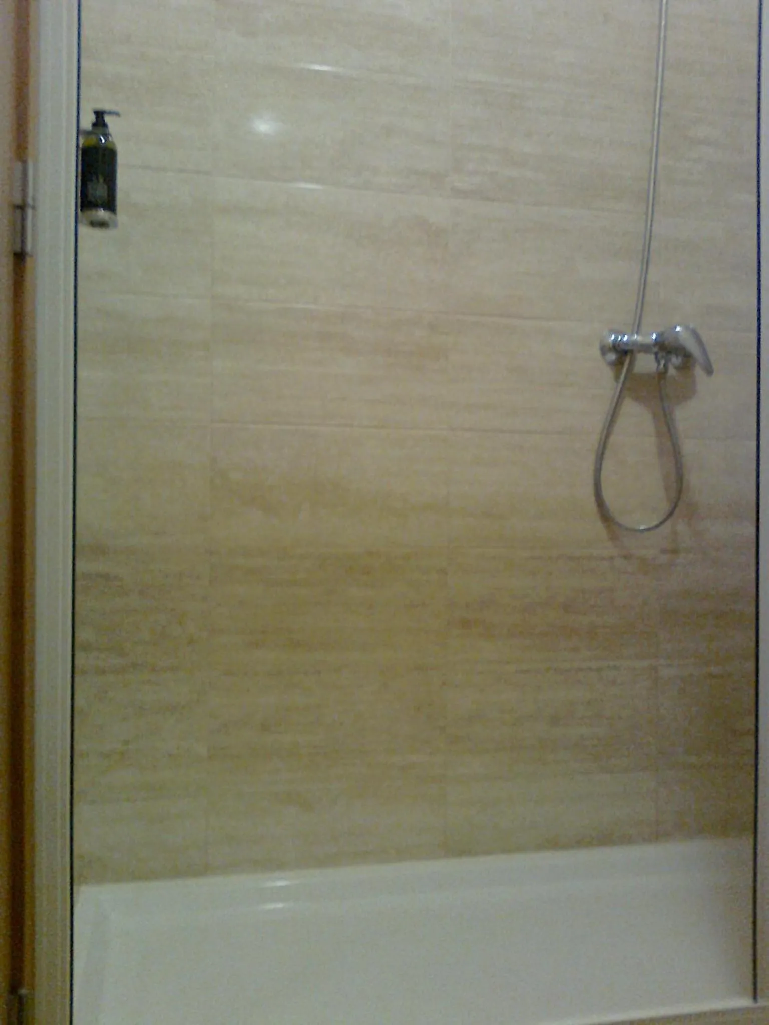 Shower in Formosa Oporto Apartments Group