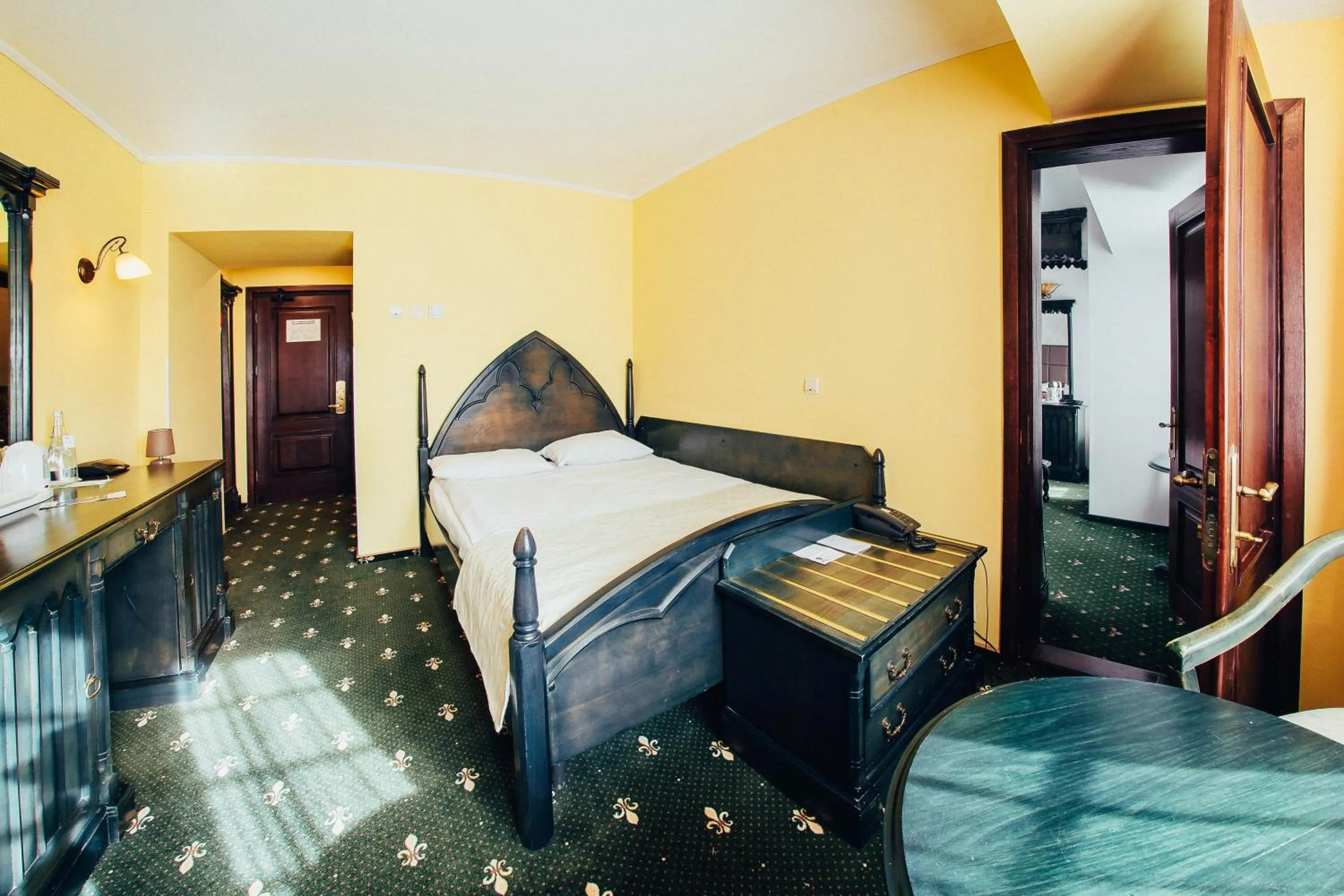 Bed in Hotel Best Western Bucovina