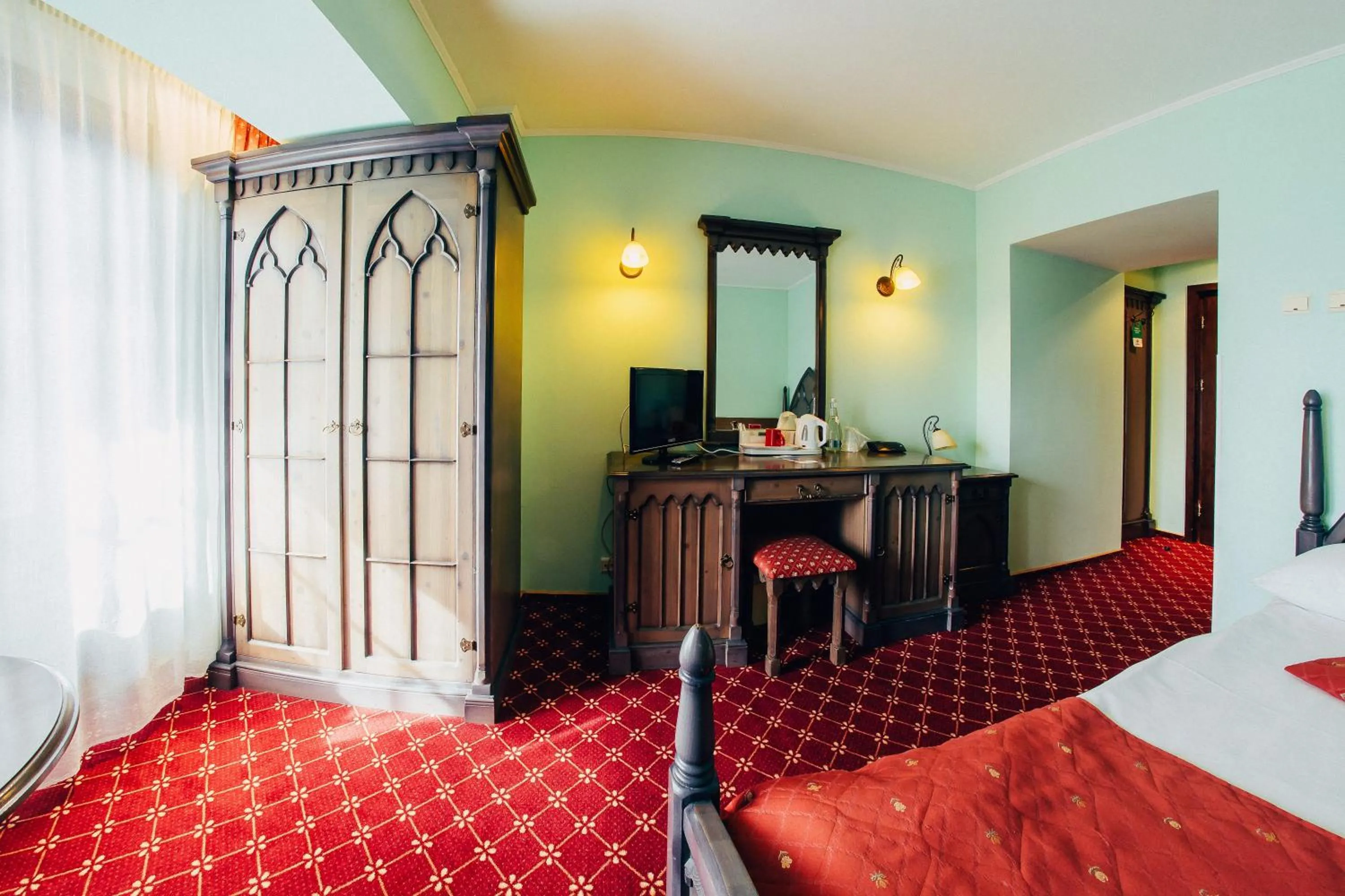 Photo of the whole room, Bed in Hotel Best Western Bucovina