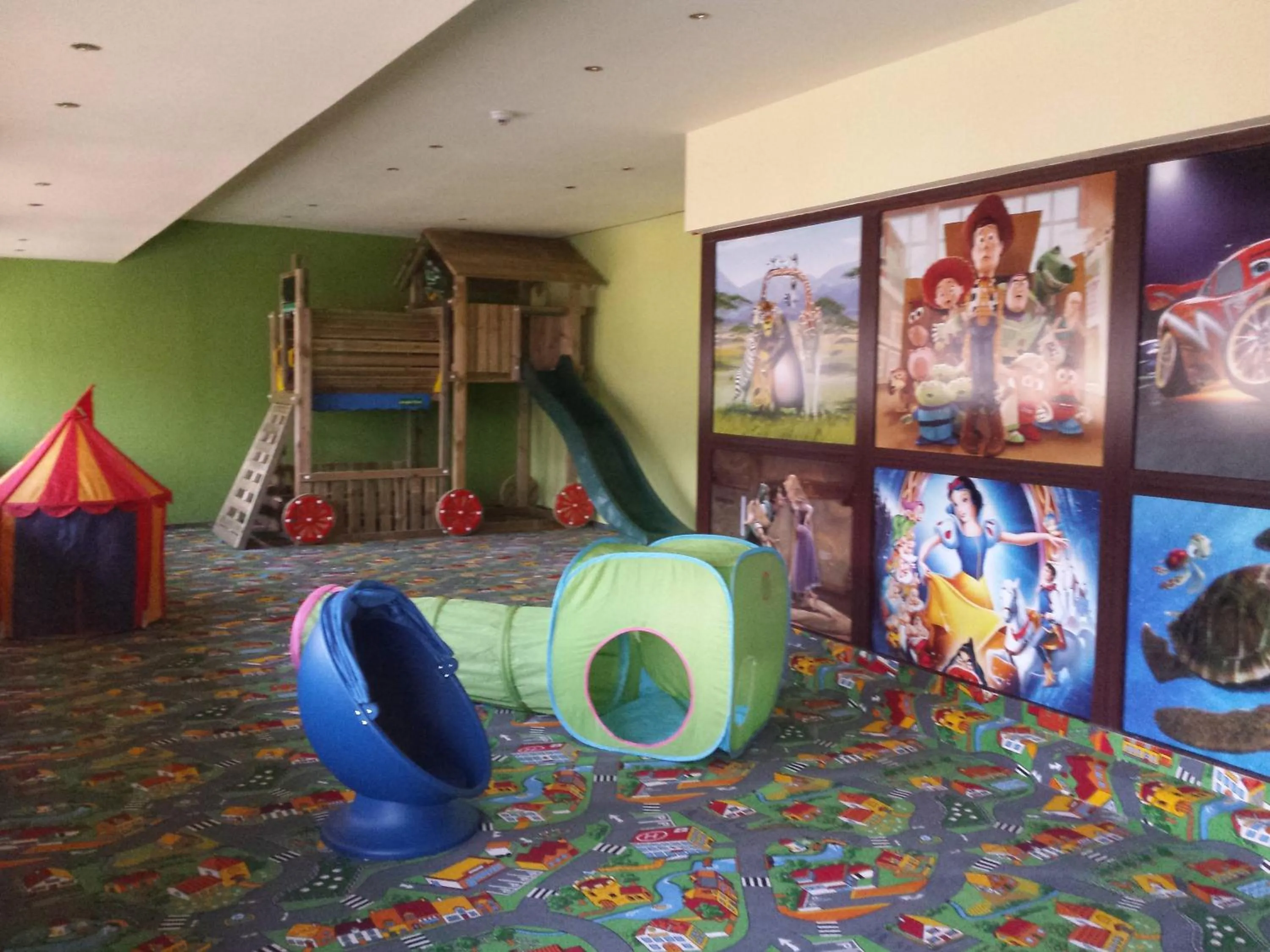 Children play ground in Hotel Best Western Bucovina