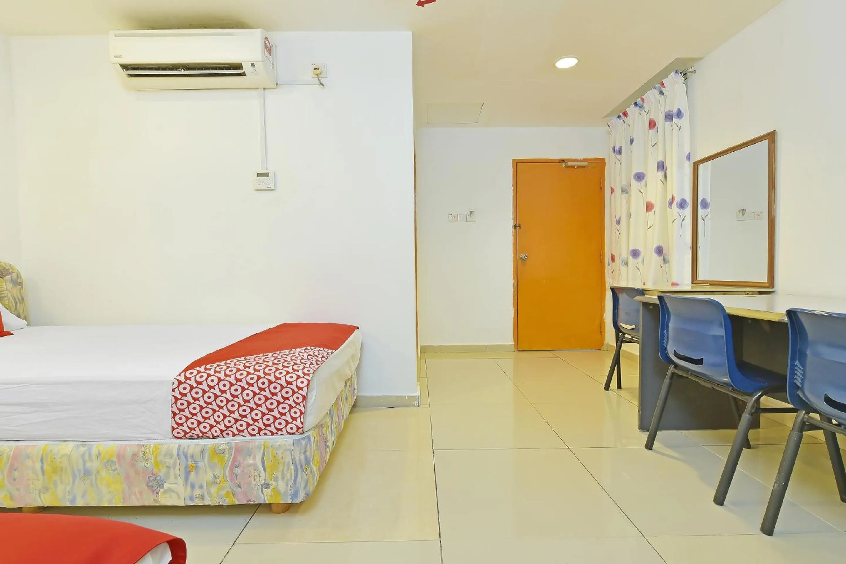 Bedroom, Bed in Hotel O Sam Huat Hotel