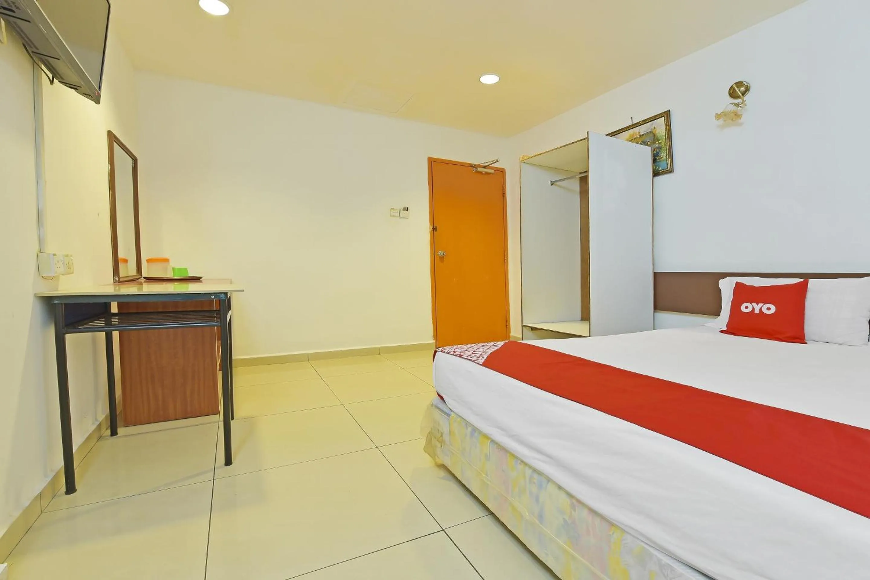 Bedroom, Bed in Hotel O Sam Huat Hotel