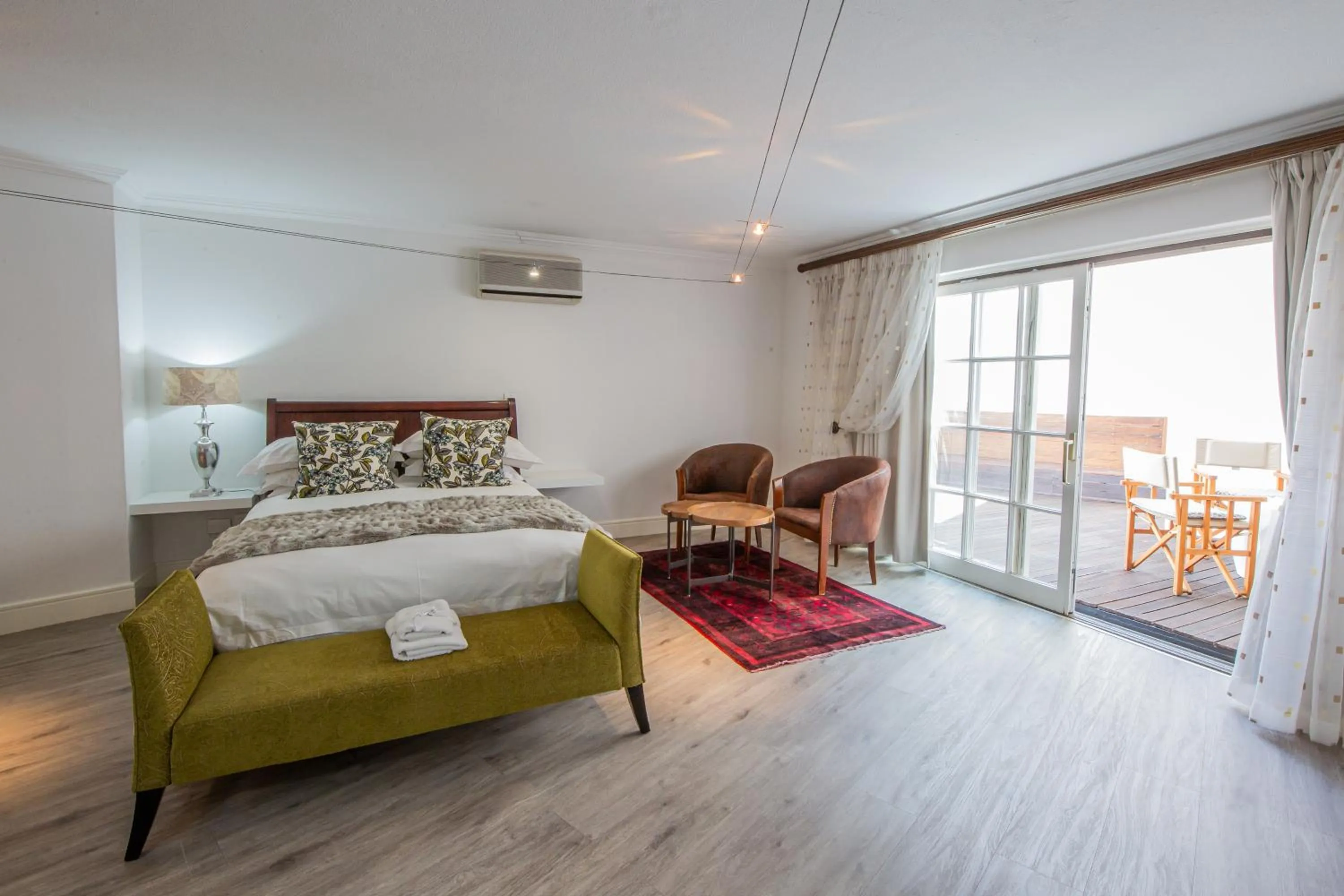 Photo of the whole room, Bed in Belvedere Boutiqe Hotel