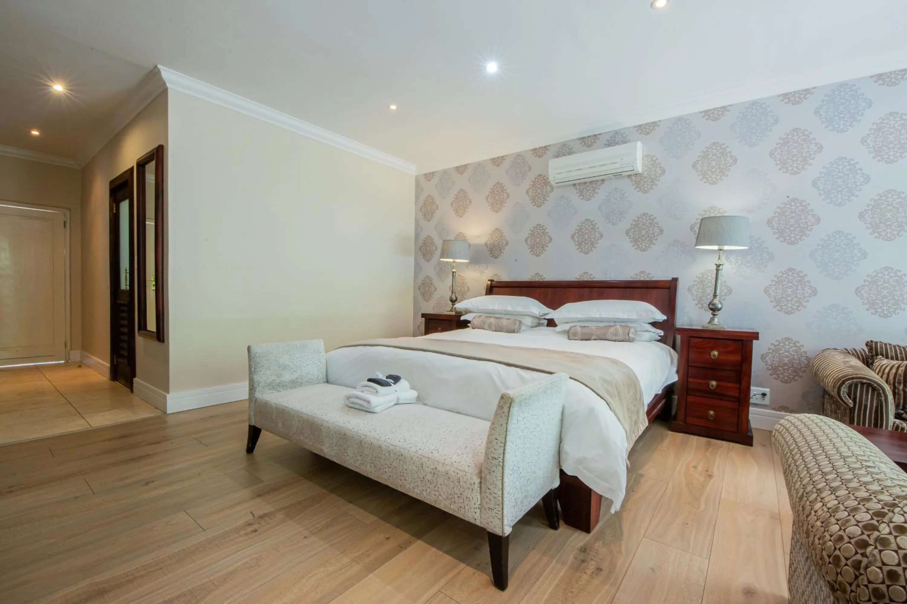 Photo of the whole room, Bed in Belvedere Boutiqe Hotel