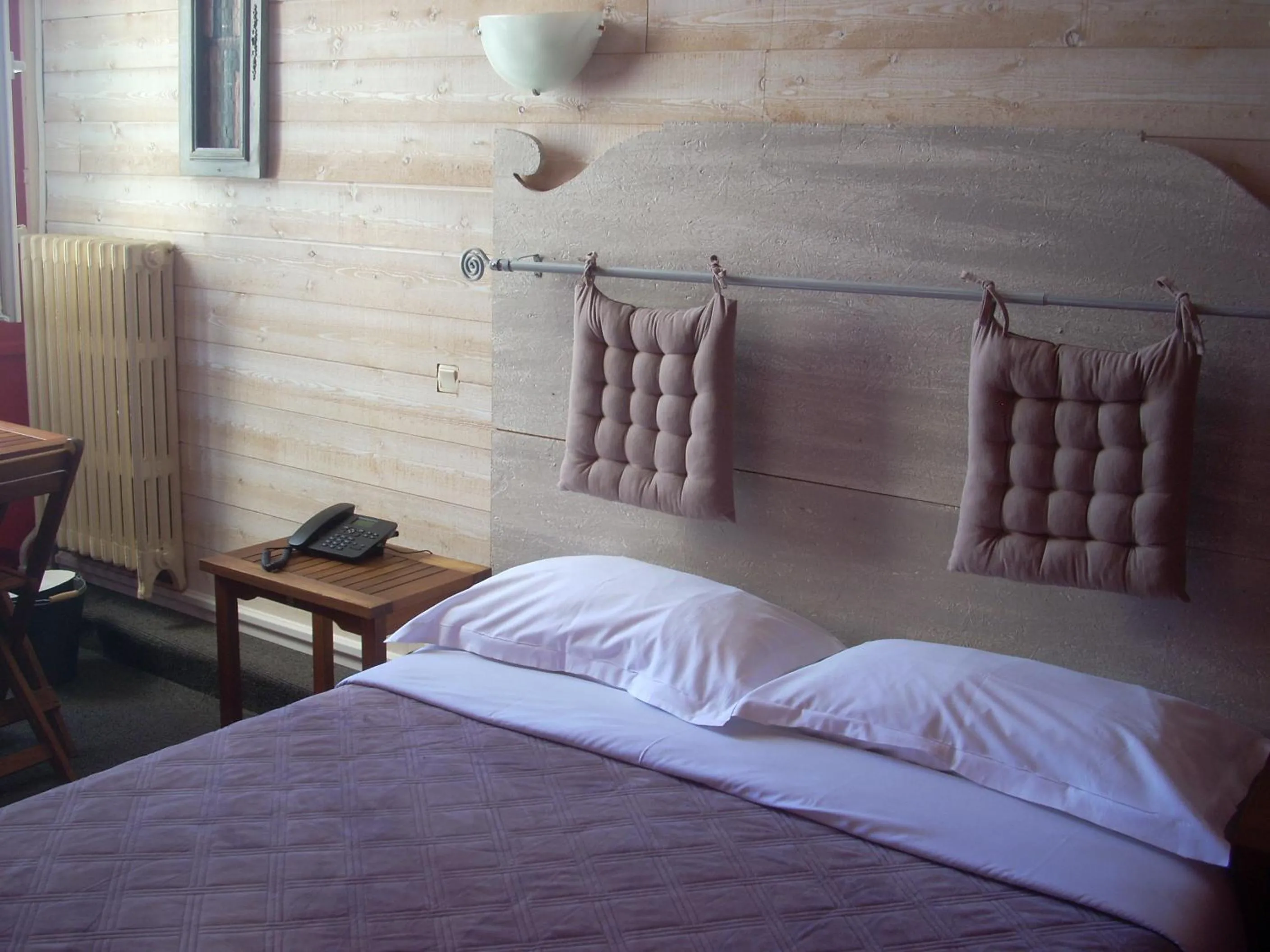 Bed in Hotel du Château