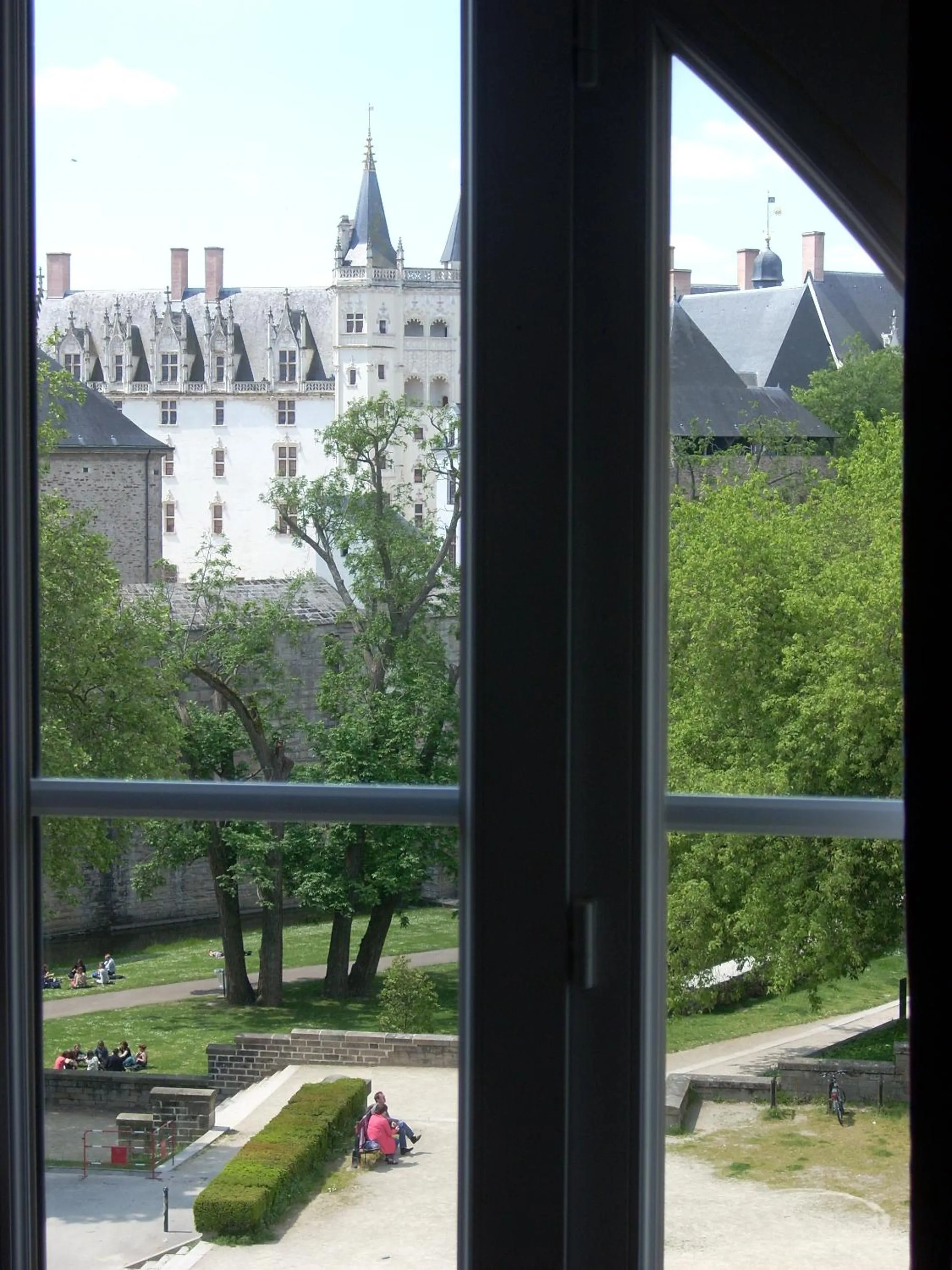 Landmark view in Hotel du Château