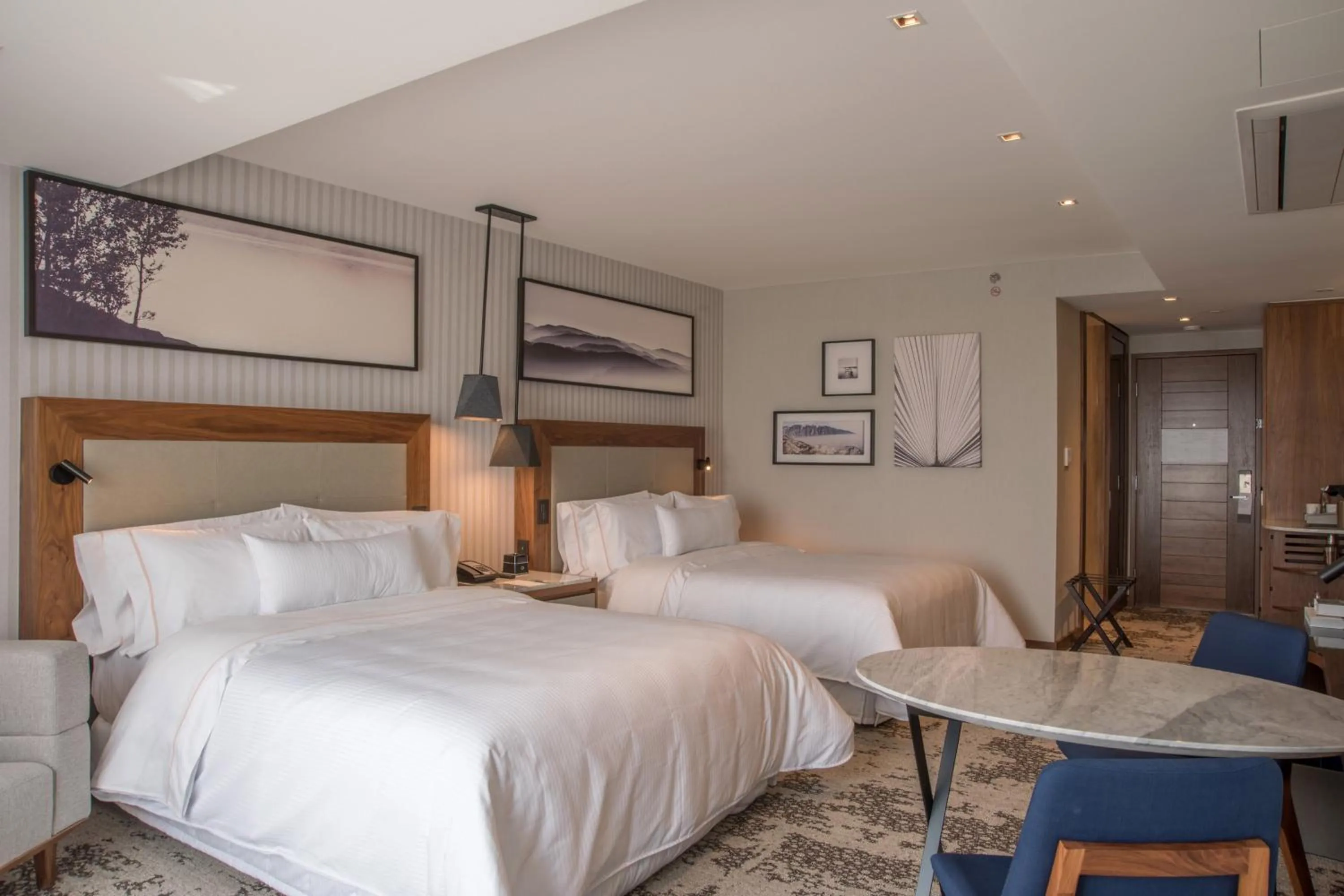 Photo of the whole room, Bed in The Westin Monterrey Valle