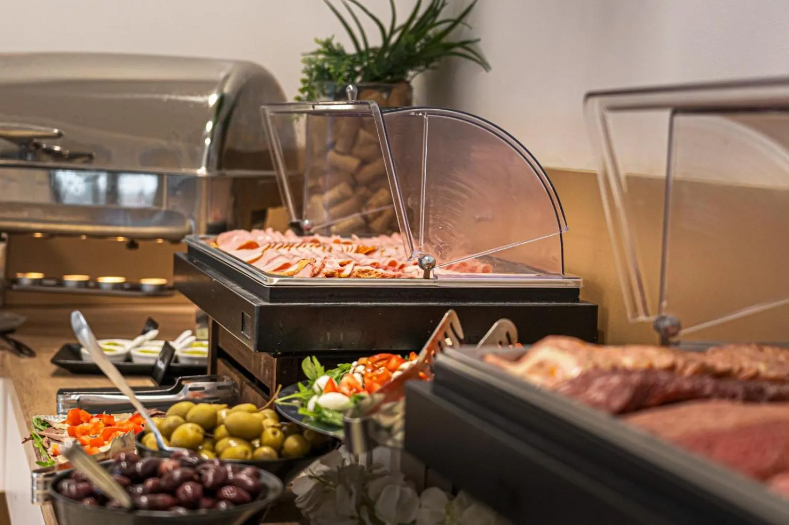 Food and drinks in Hotel Manor