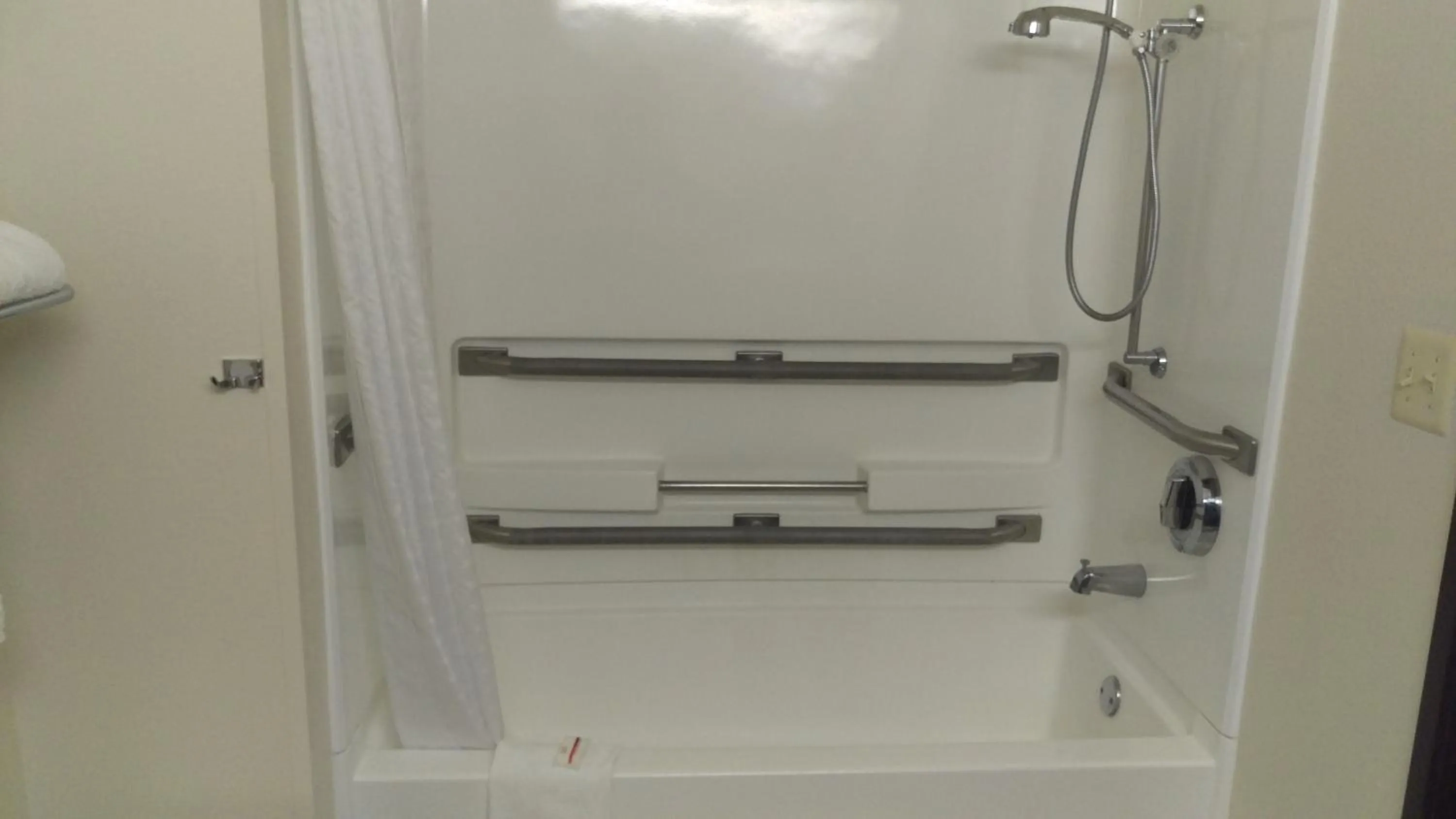 Bathroom in Super 8 by Wyndham Thurmont