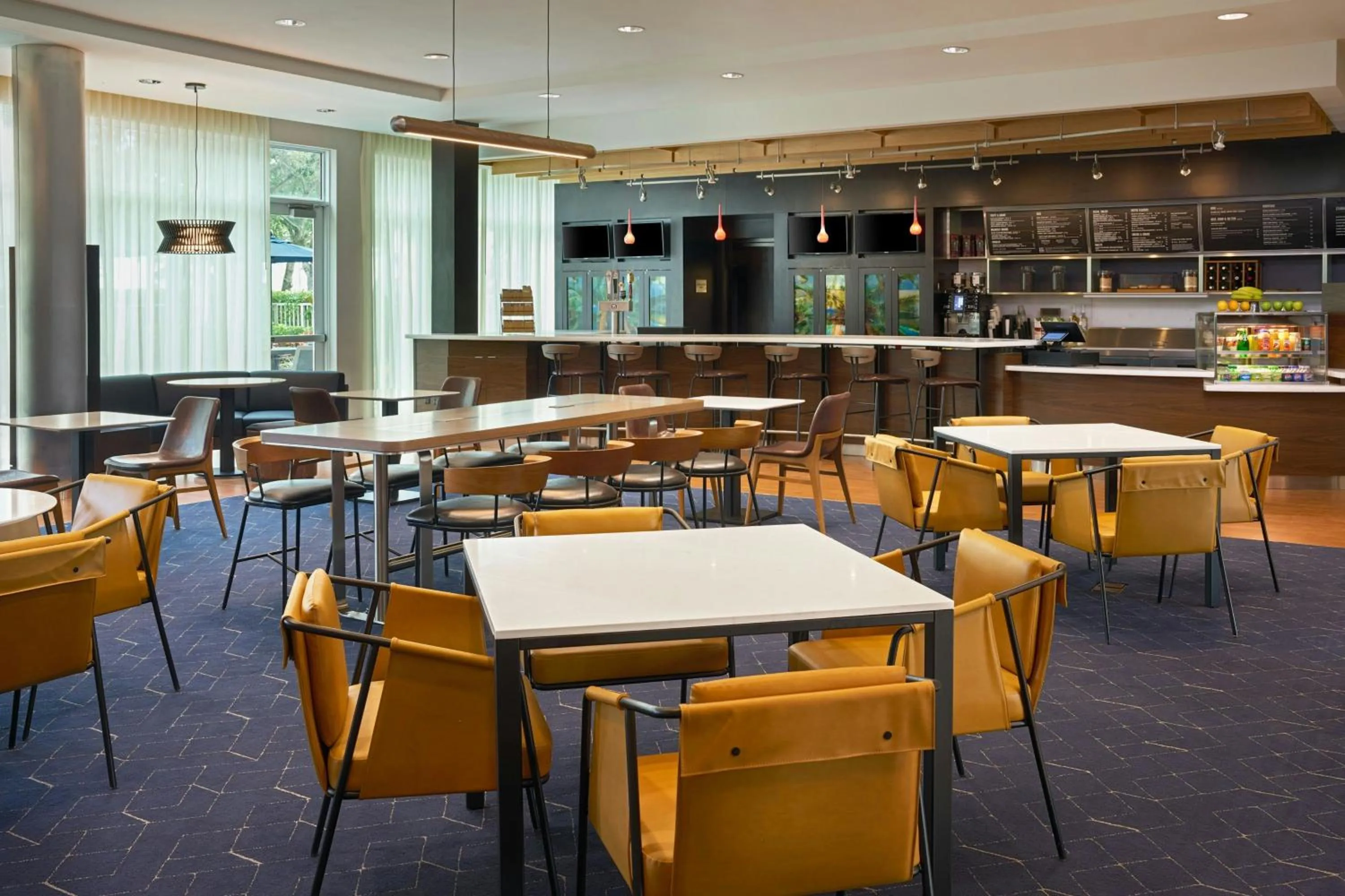 Restaurant/places to eat in Courtyard by Marriott Miami Homestead