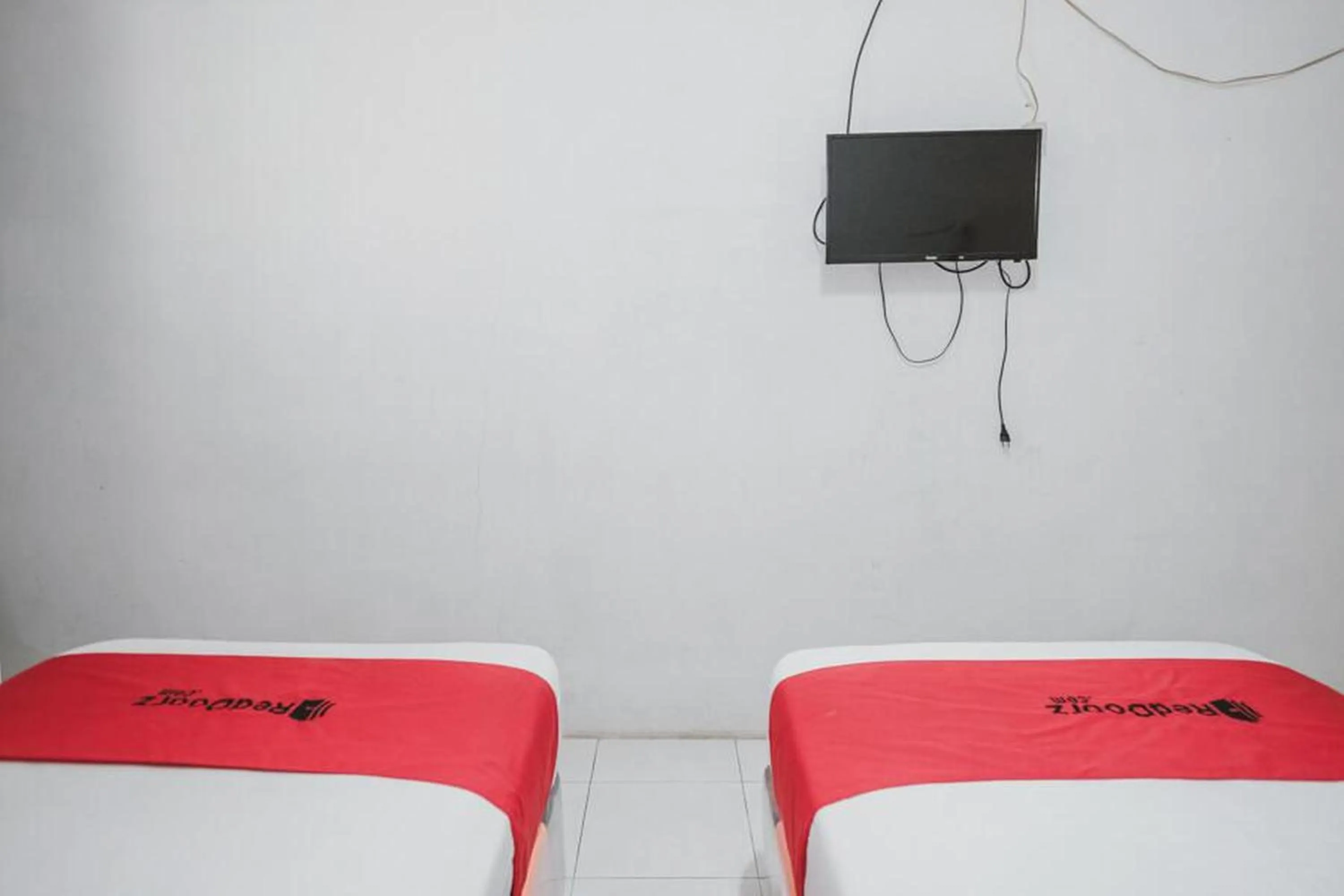 Bedroom, Bed in RedDoorz near Kartini Mall Lampung