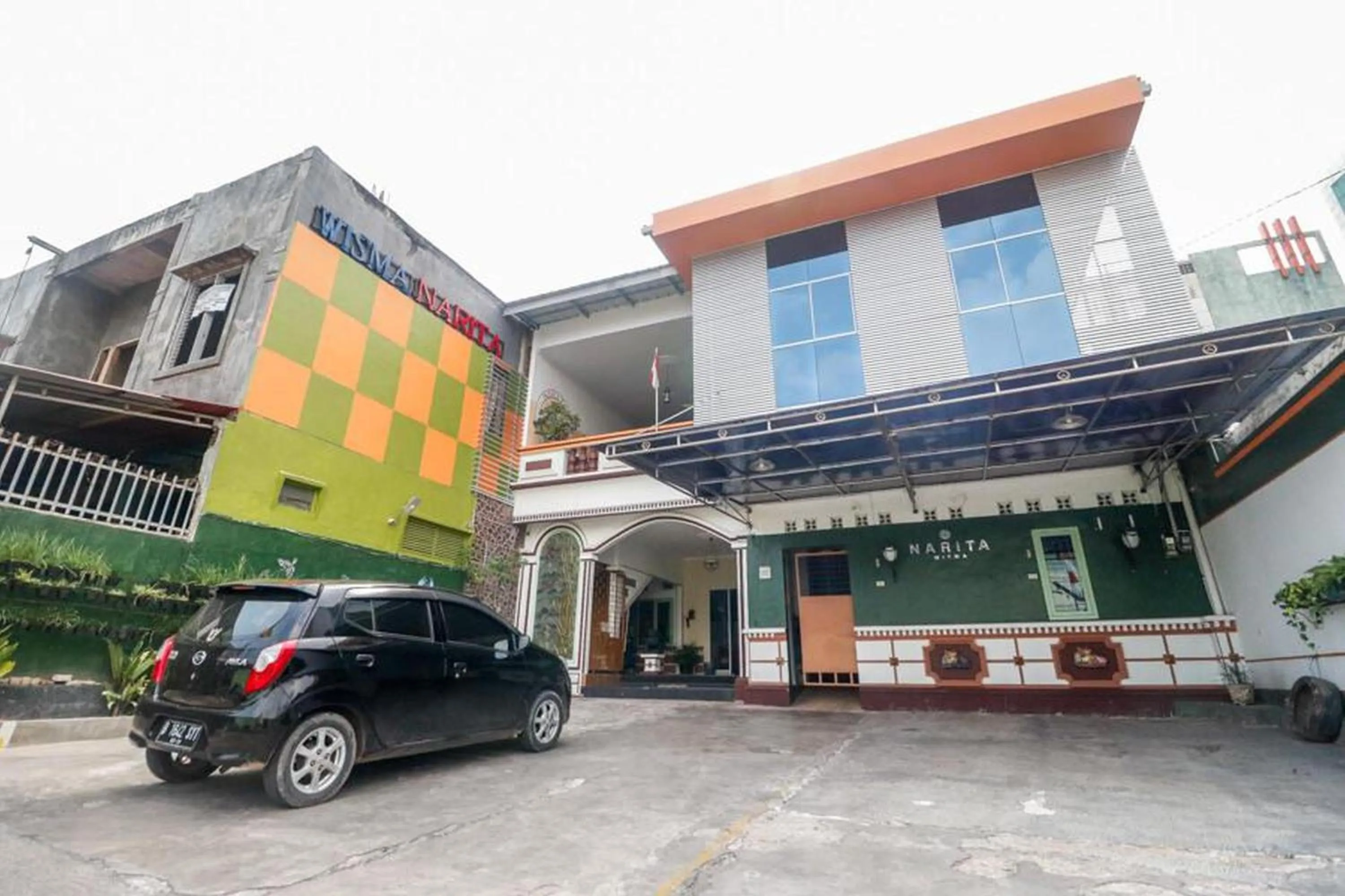Property building in RedDoorz near Kartini Mall Lampung