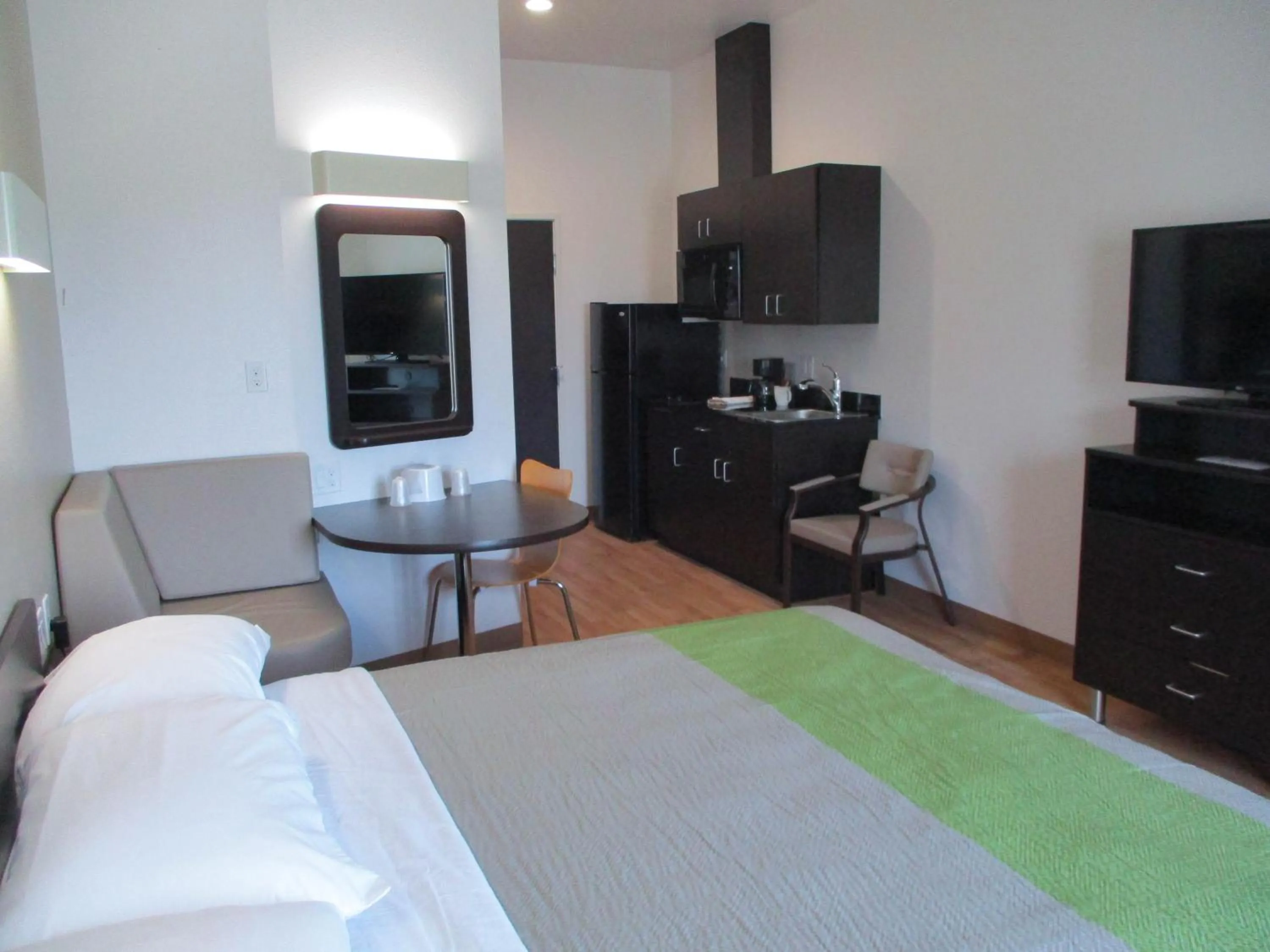 Bedroom in Blue Bonnet Suites -Lubbock, TX - Medical Center