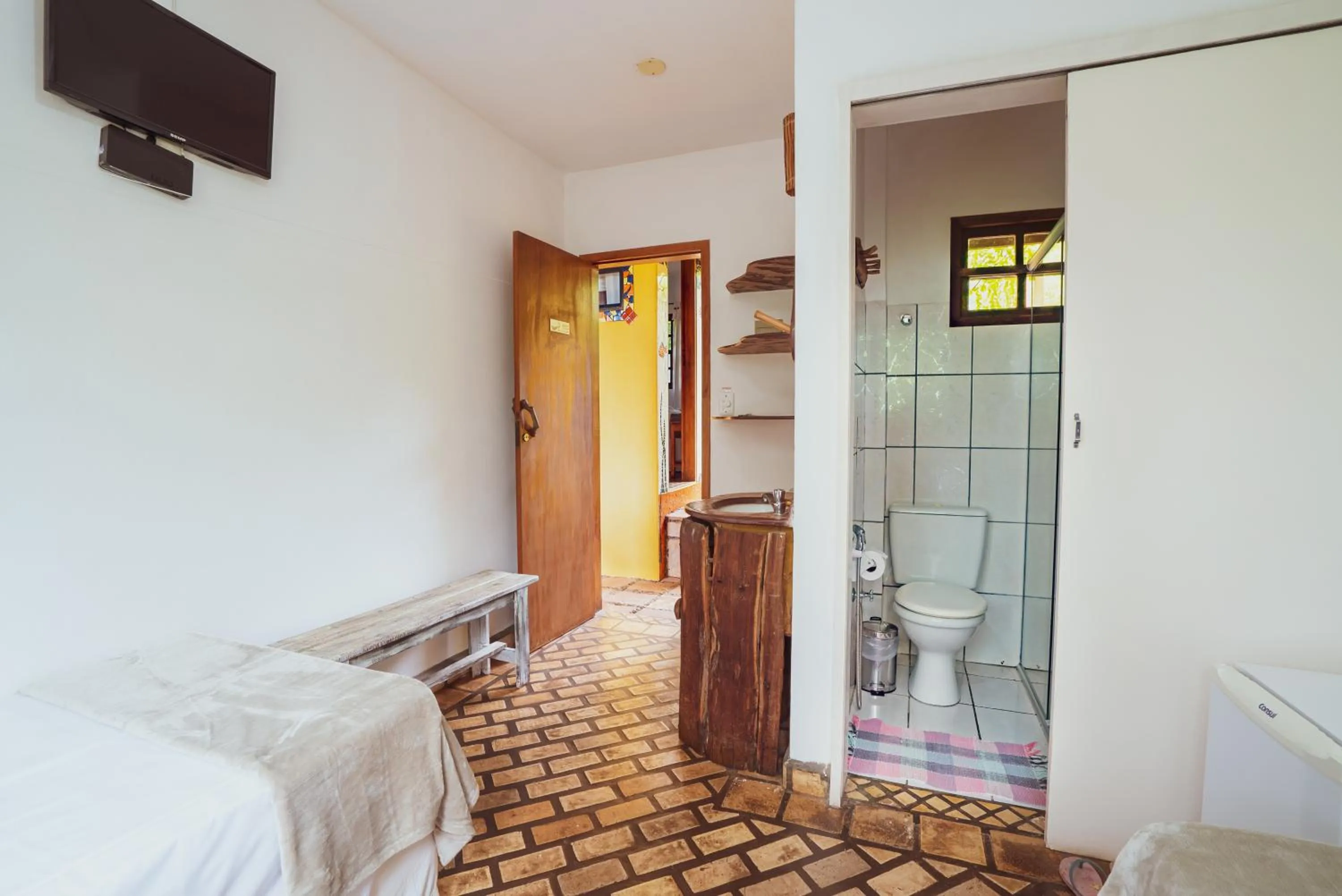 Bathroom, Bed in Pousada Alto do Cajueiro