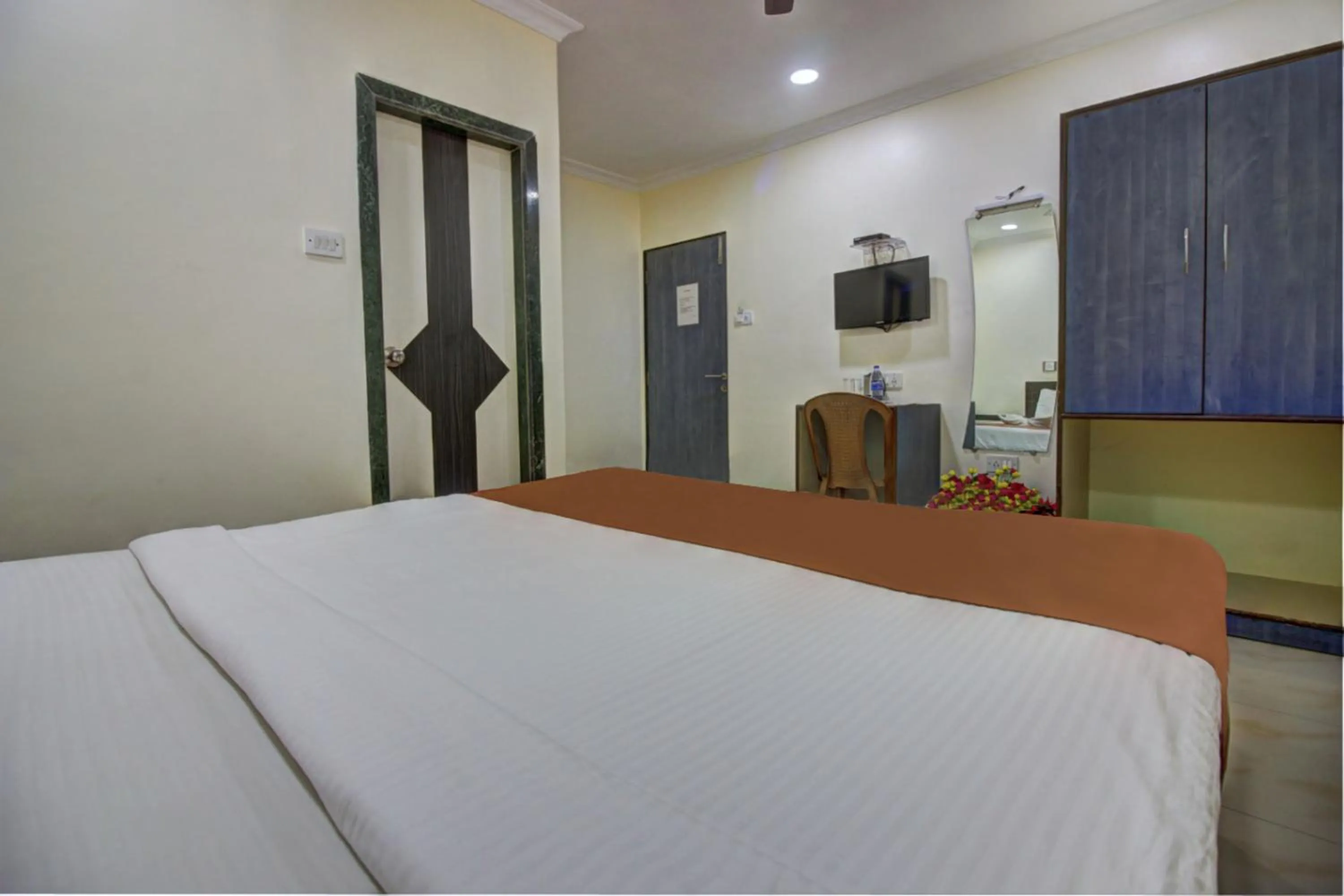 Bed in Hotel Sunshine Airport