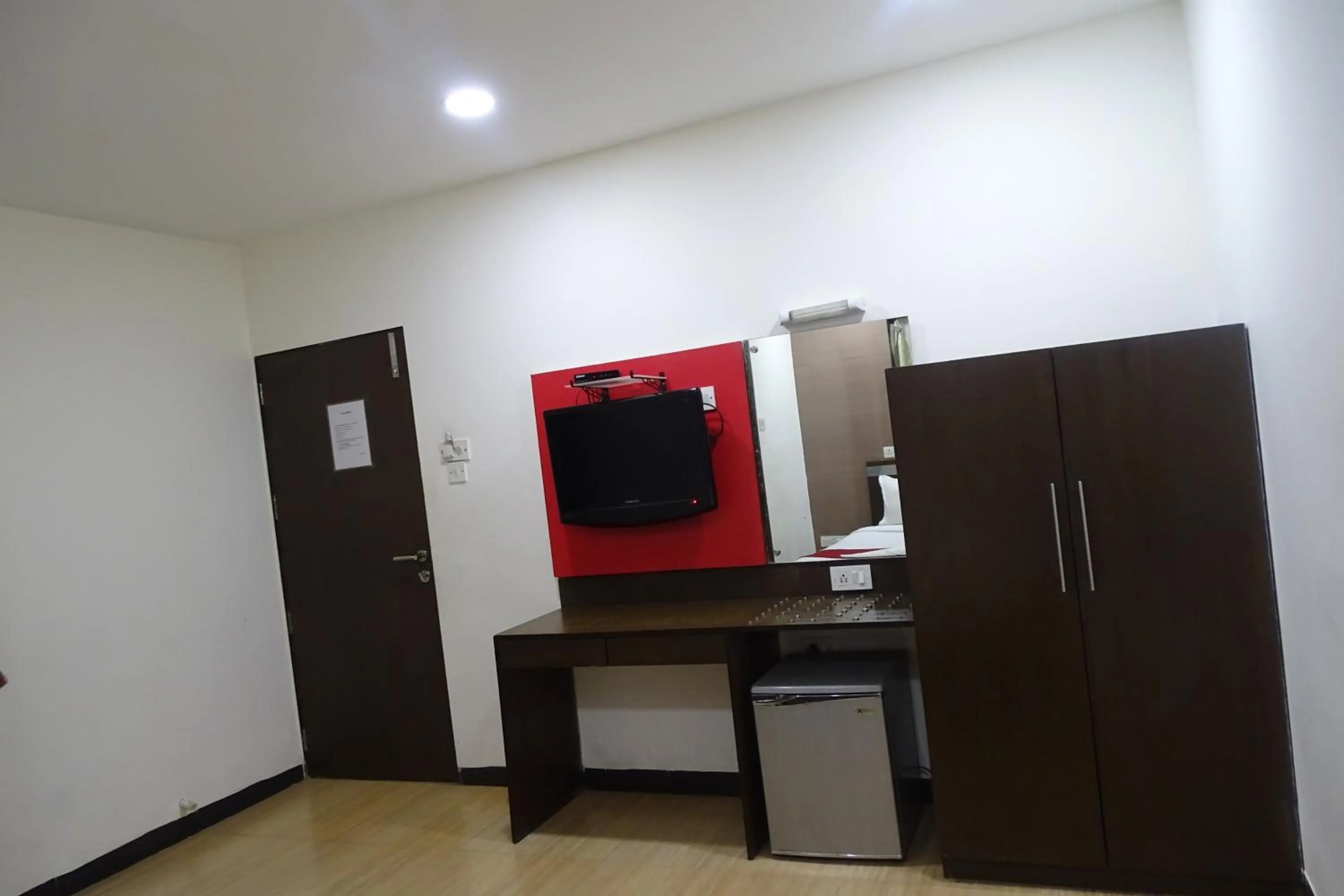 Photo of the whole room in Hotel Sunshine Airport