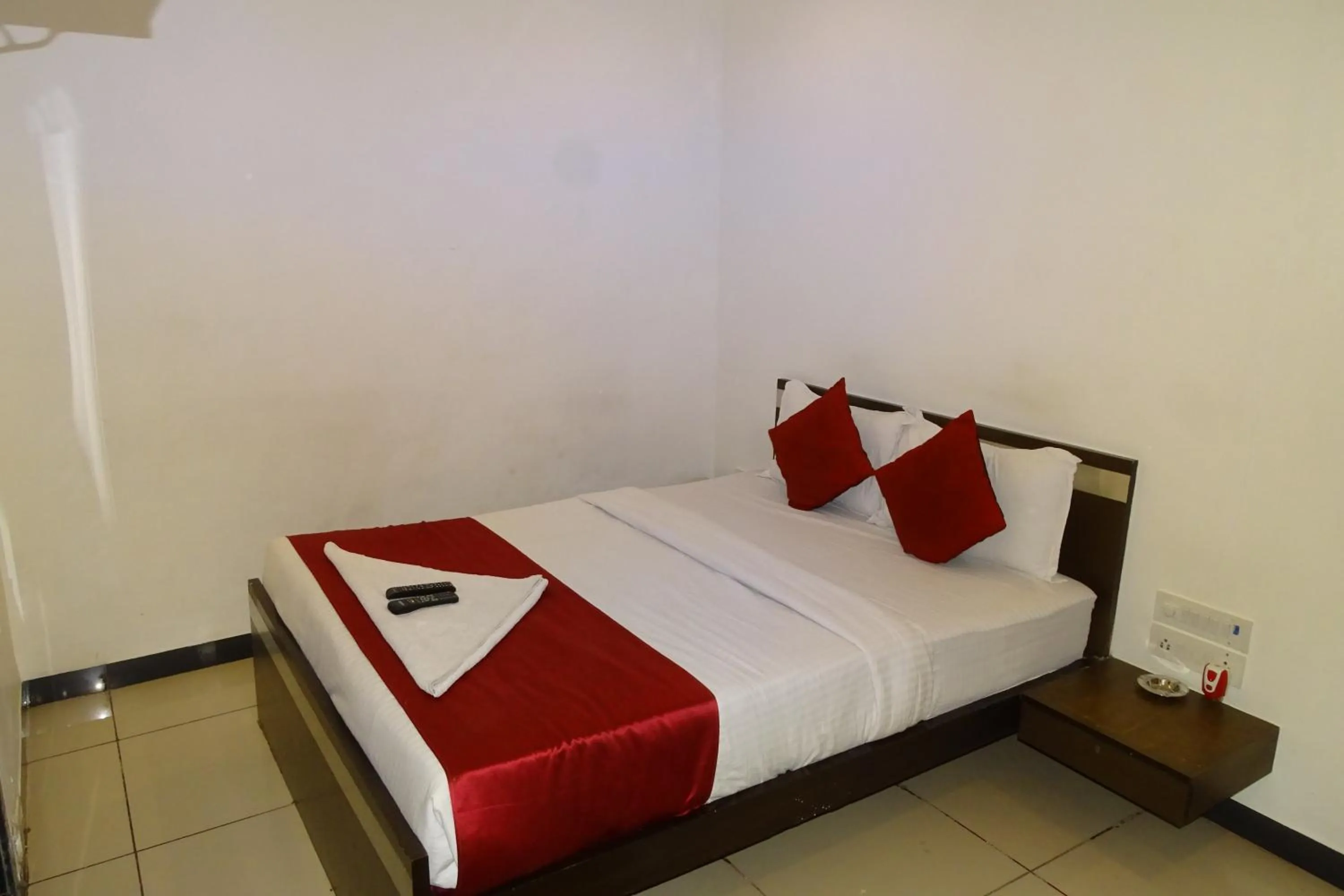 Bed in Hotel Sunshine Airport