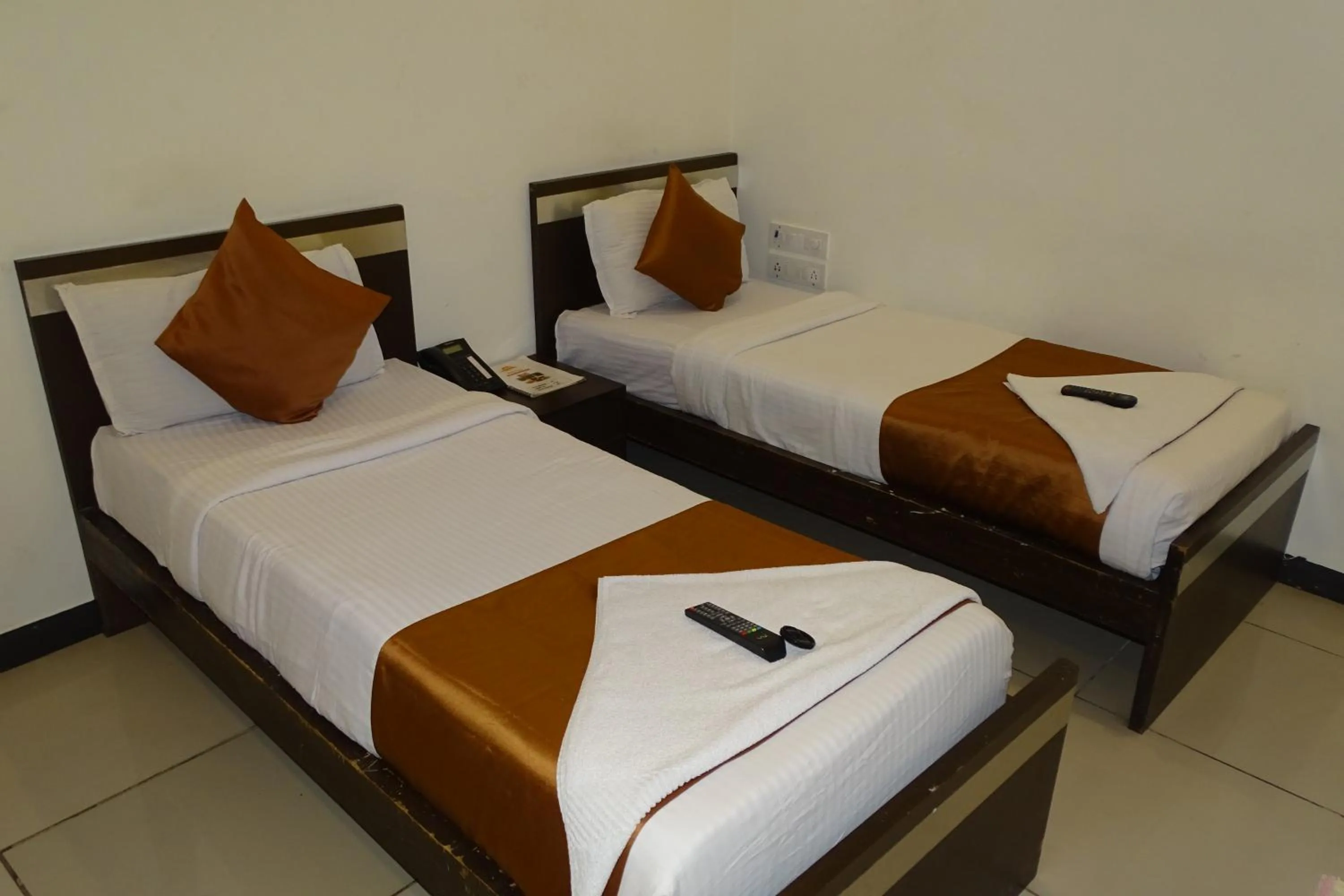 Bedroom, Bed in Hotel Sunshine Airport