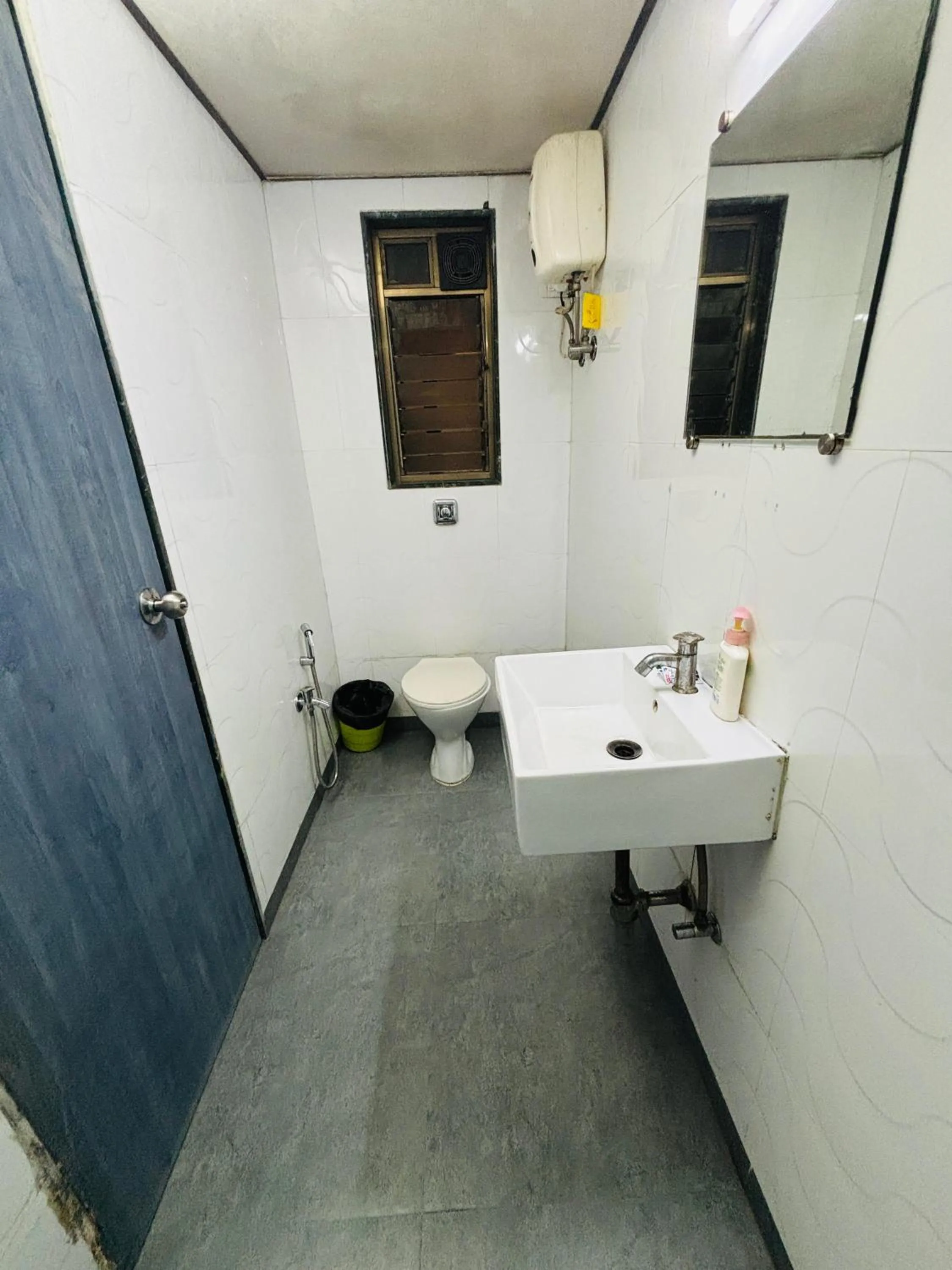 Bathroom in Hotel Sunshine Airport