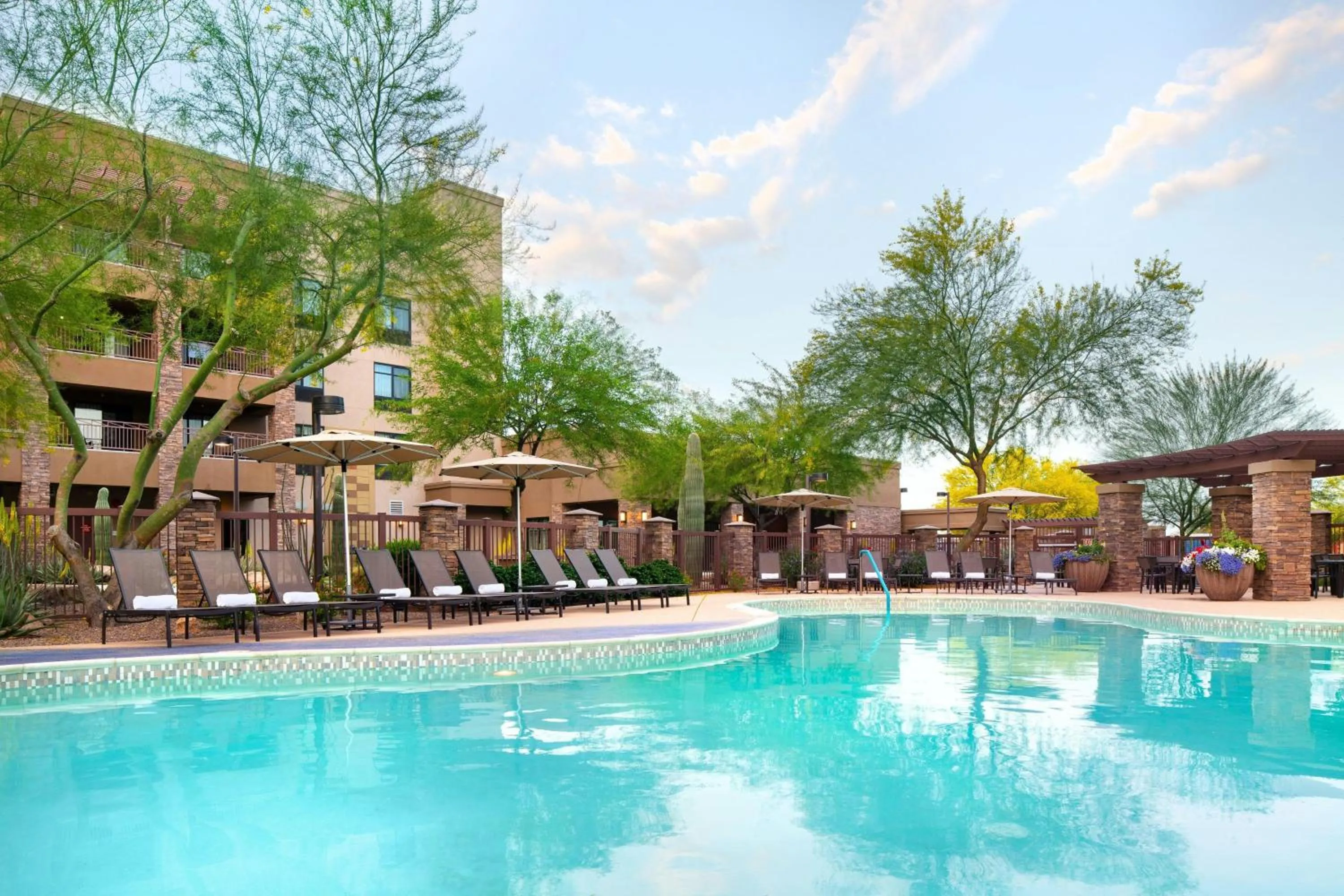 Swimming pool in Courtyard by Marriott Scottsdale Salt River