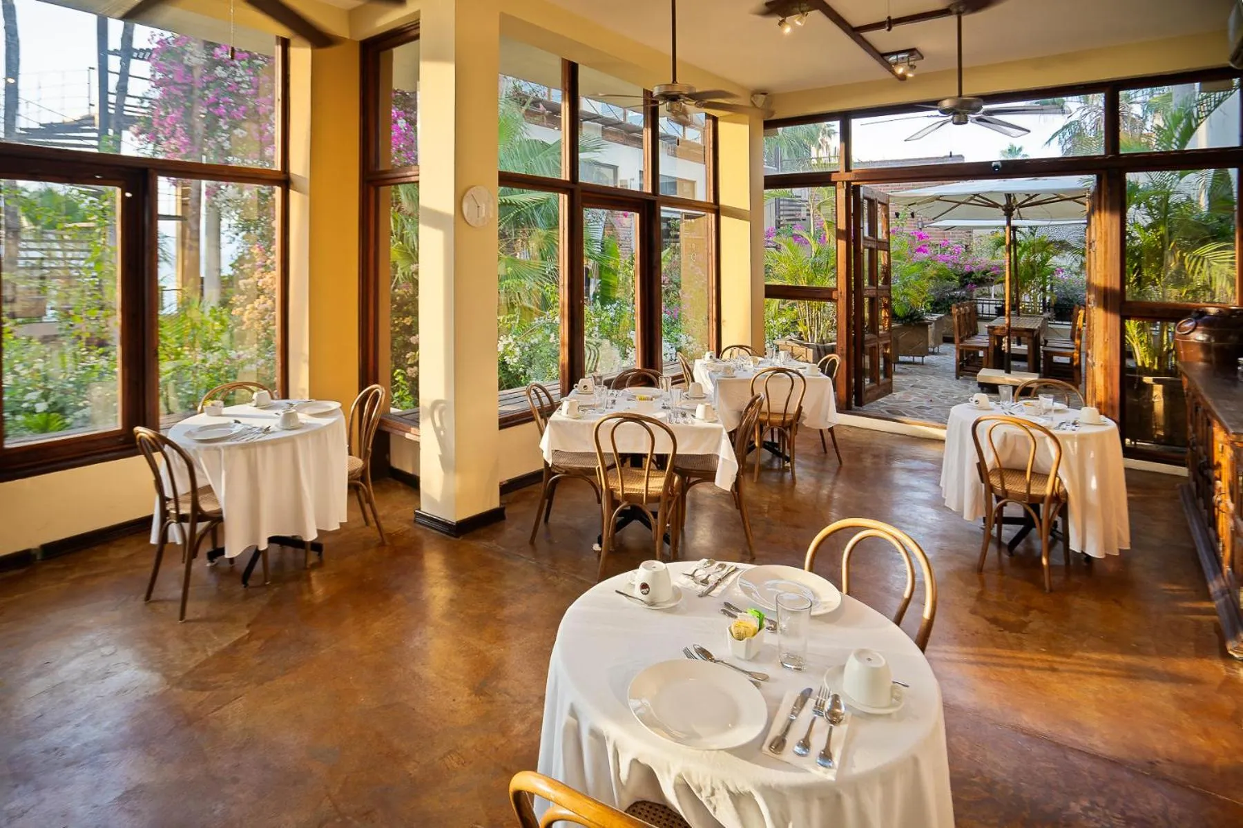 Breakfast in Posada de las Flores La Paz