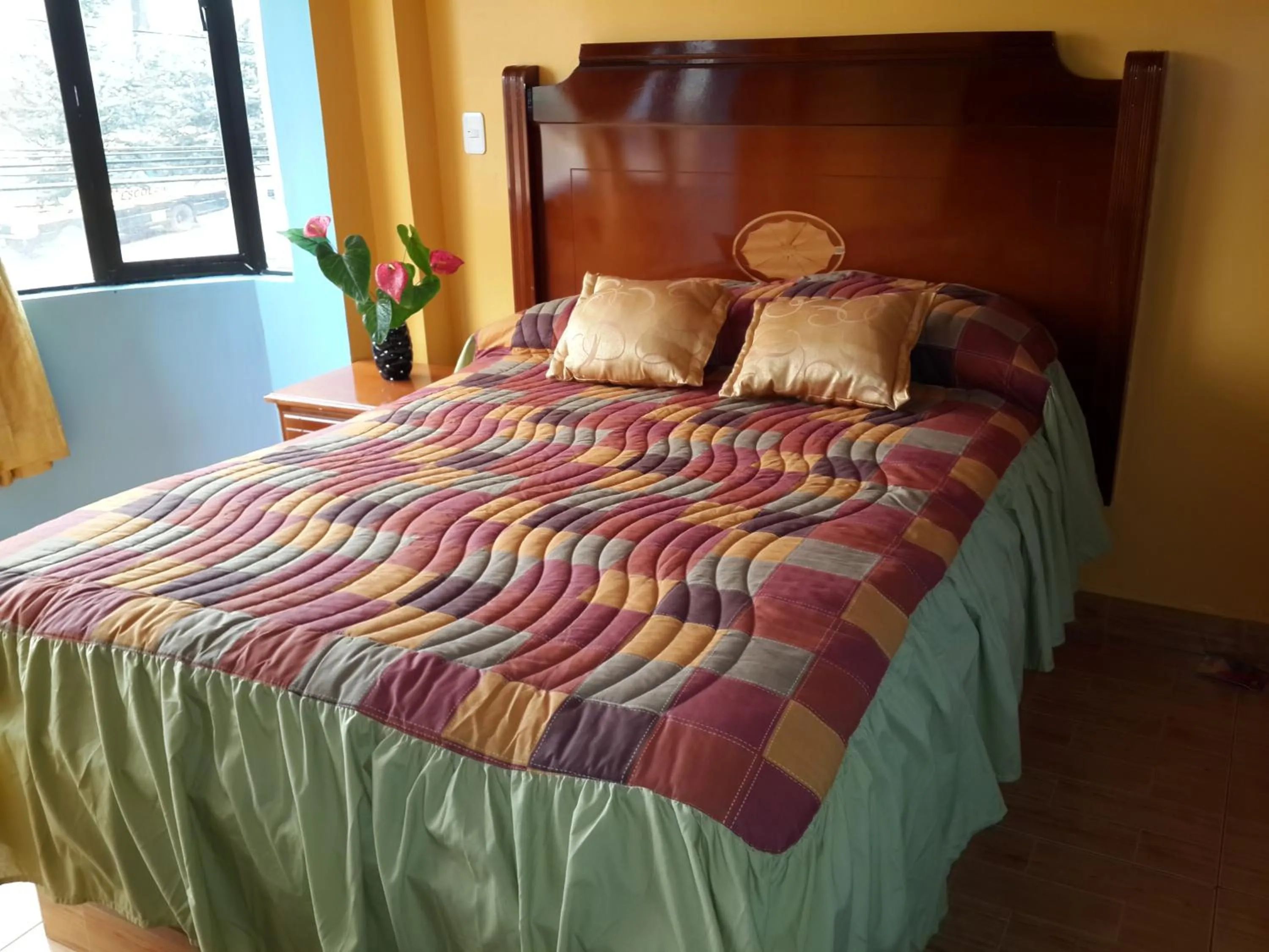 Photo of the whole room, Bed in Hotel Gran Quitumbe