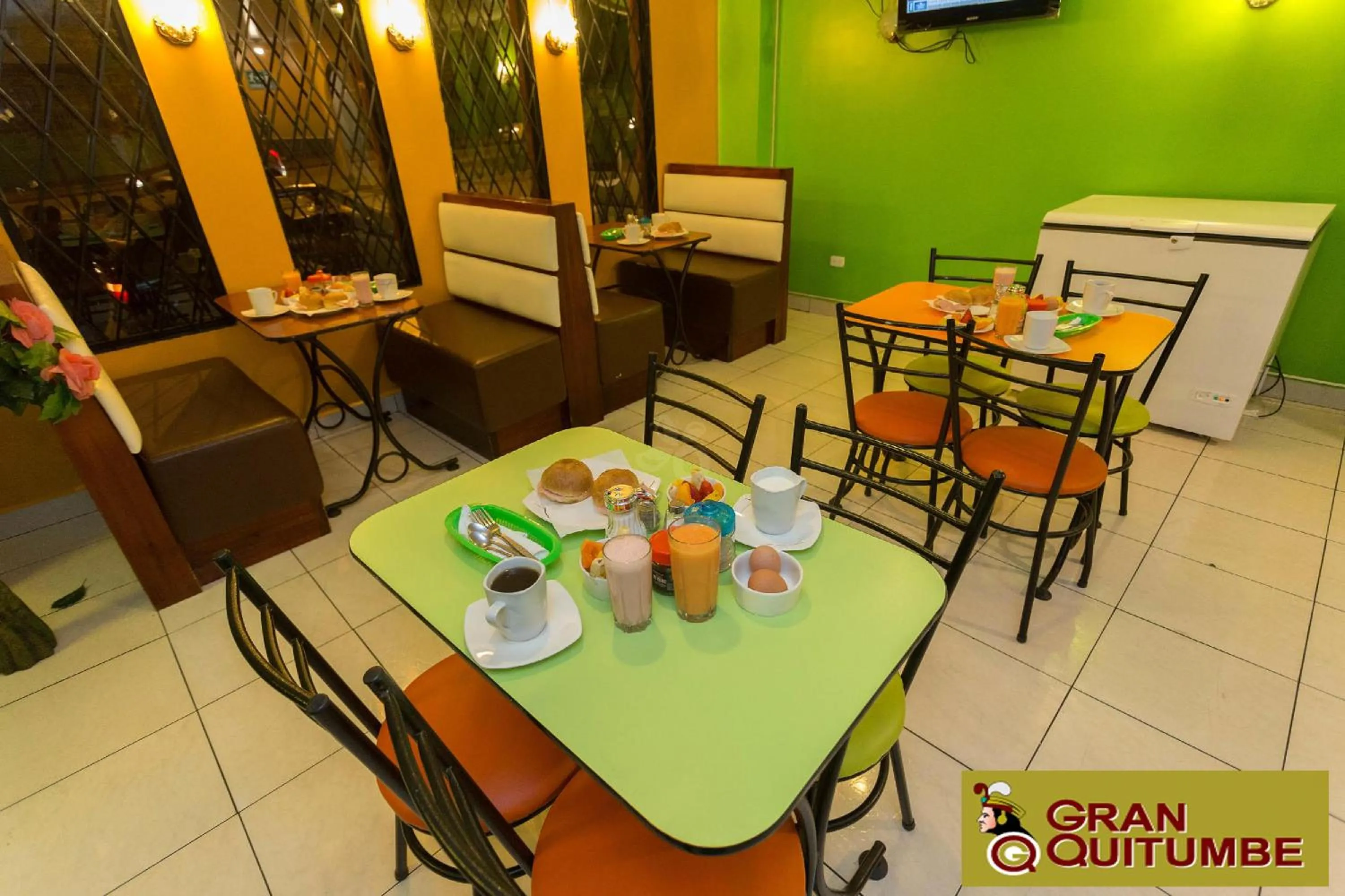 Restaurant/places to eat in Hotel Gran Quitumbe