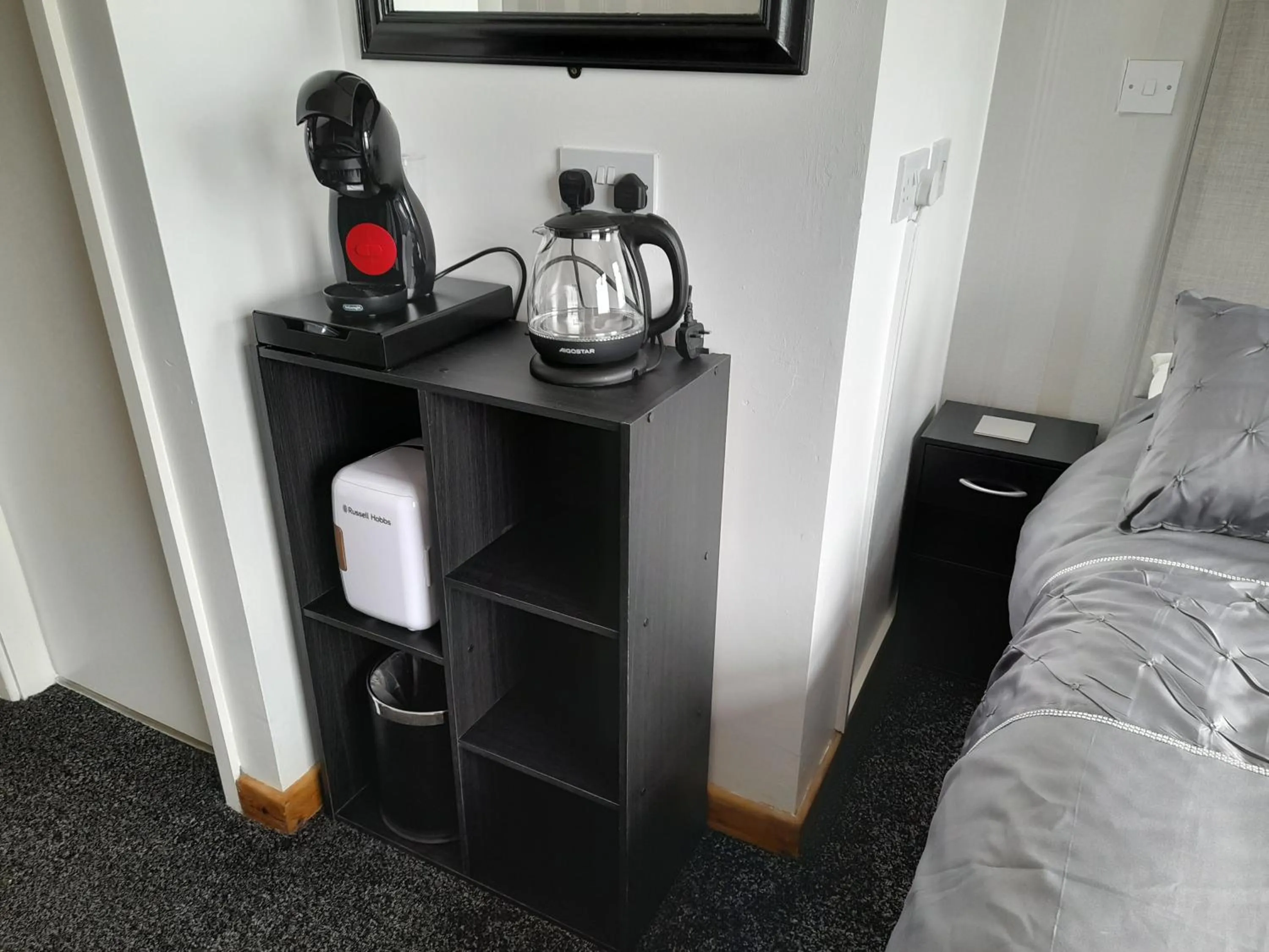 Coffee/tea facilities, Bed in The Fame