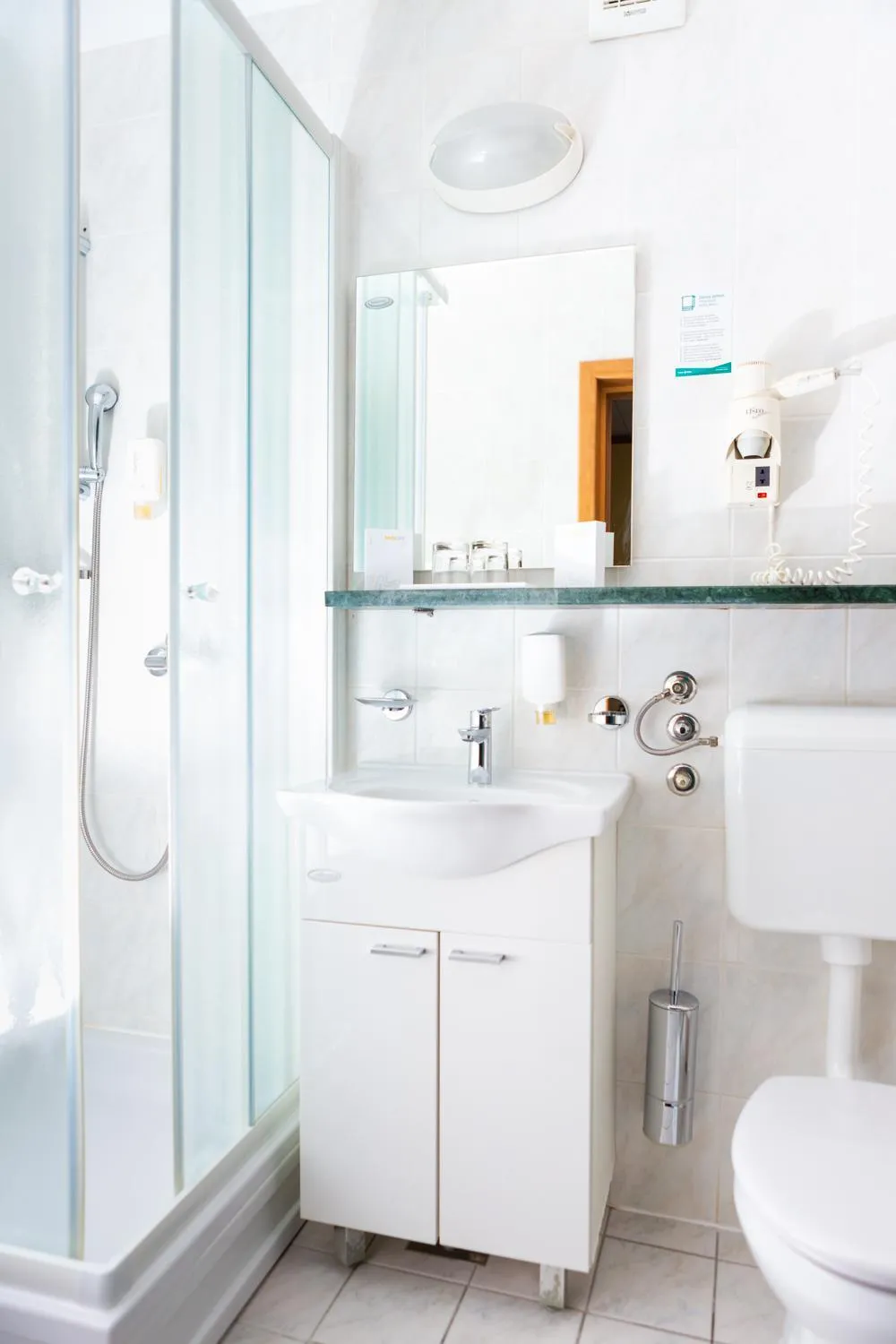 Bathroom in Hotel Svoboda - Terme Krka