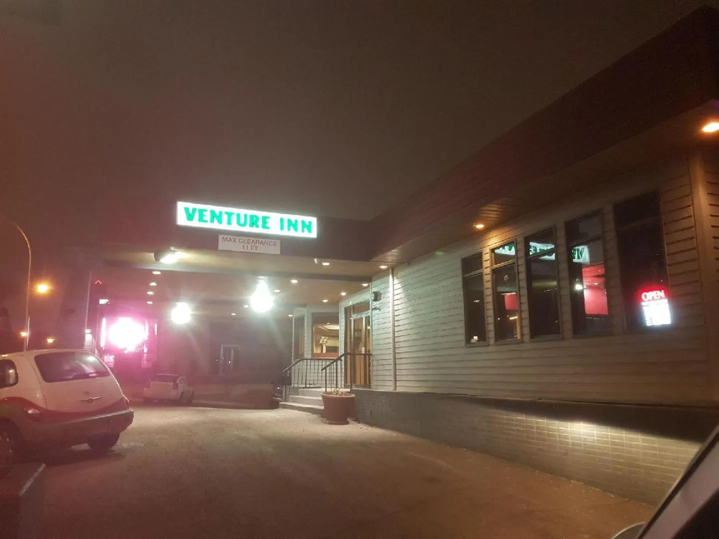 Facade/entrance in Venture Inn Hotel