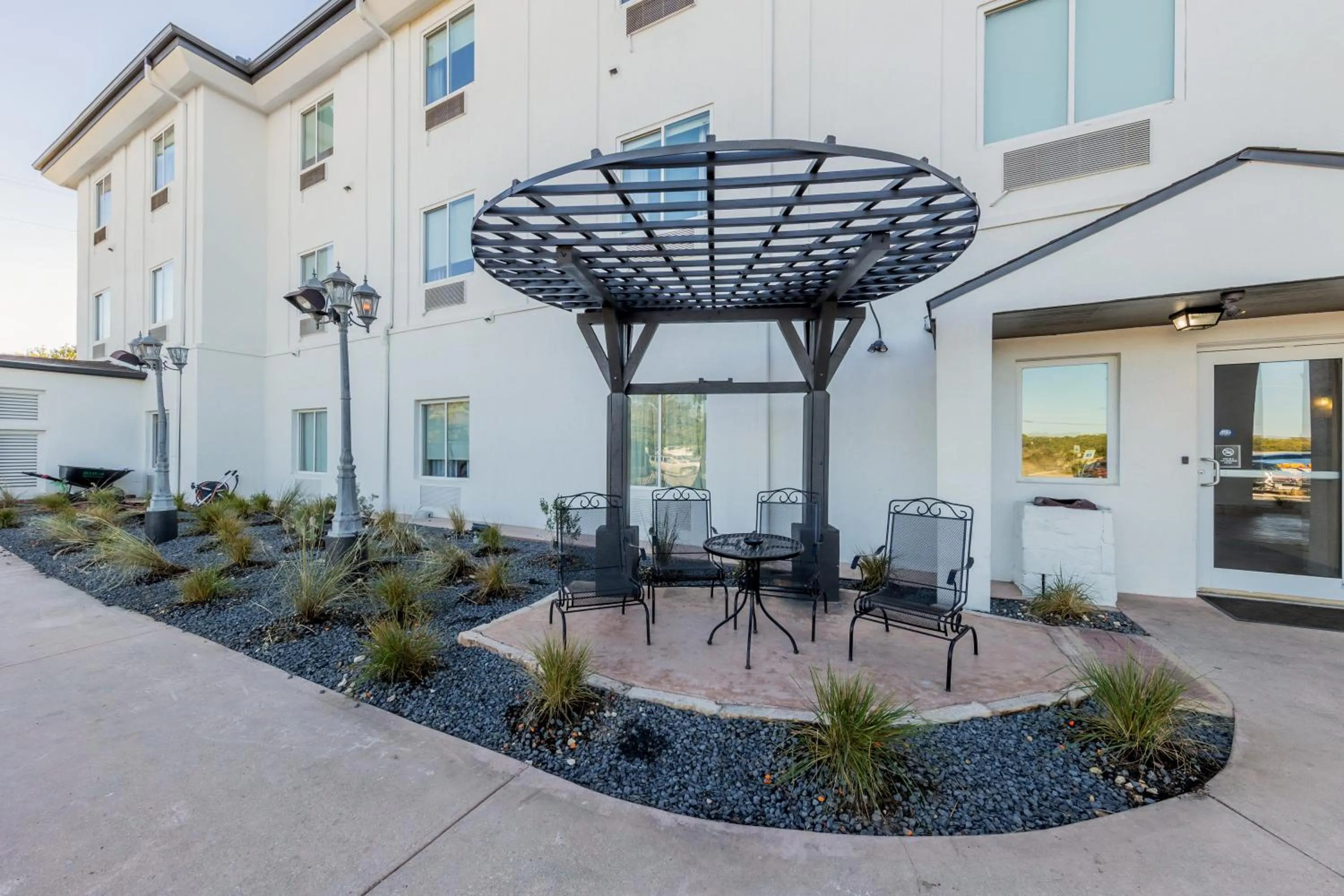 Garden view in Blanco River Hotel