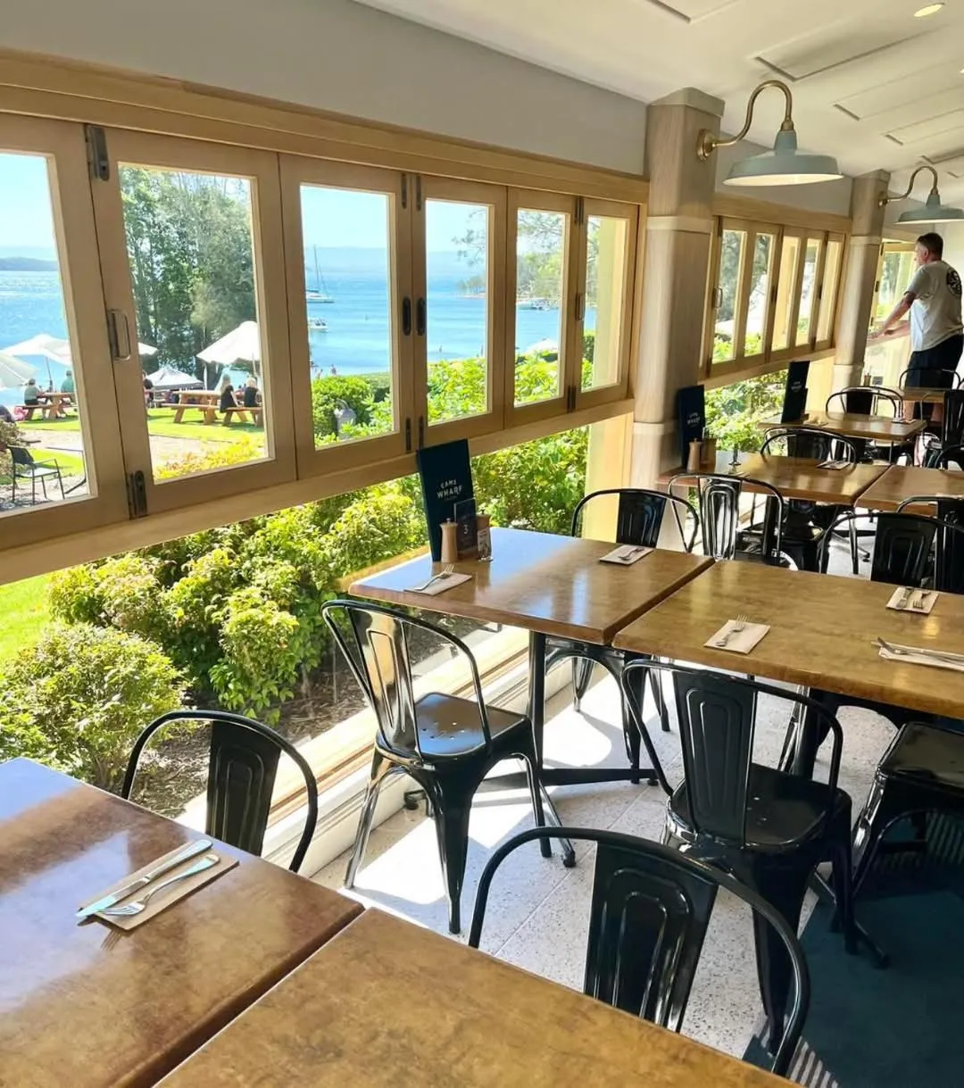 Restaurant/places to eat in Stay At Raffertys Resort