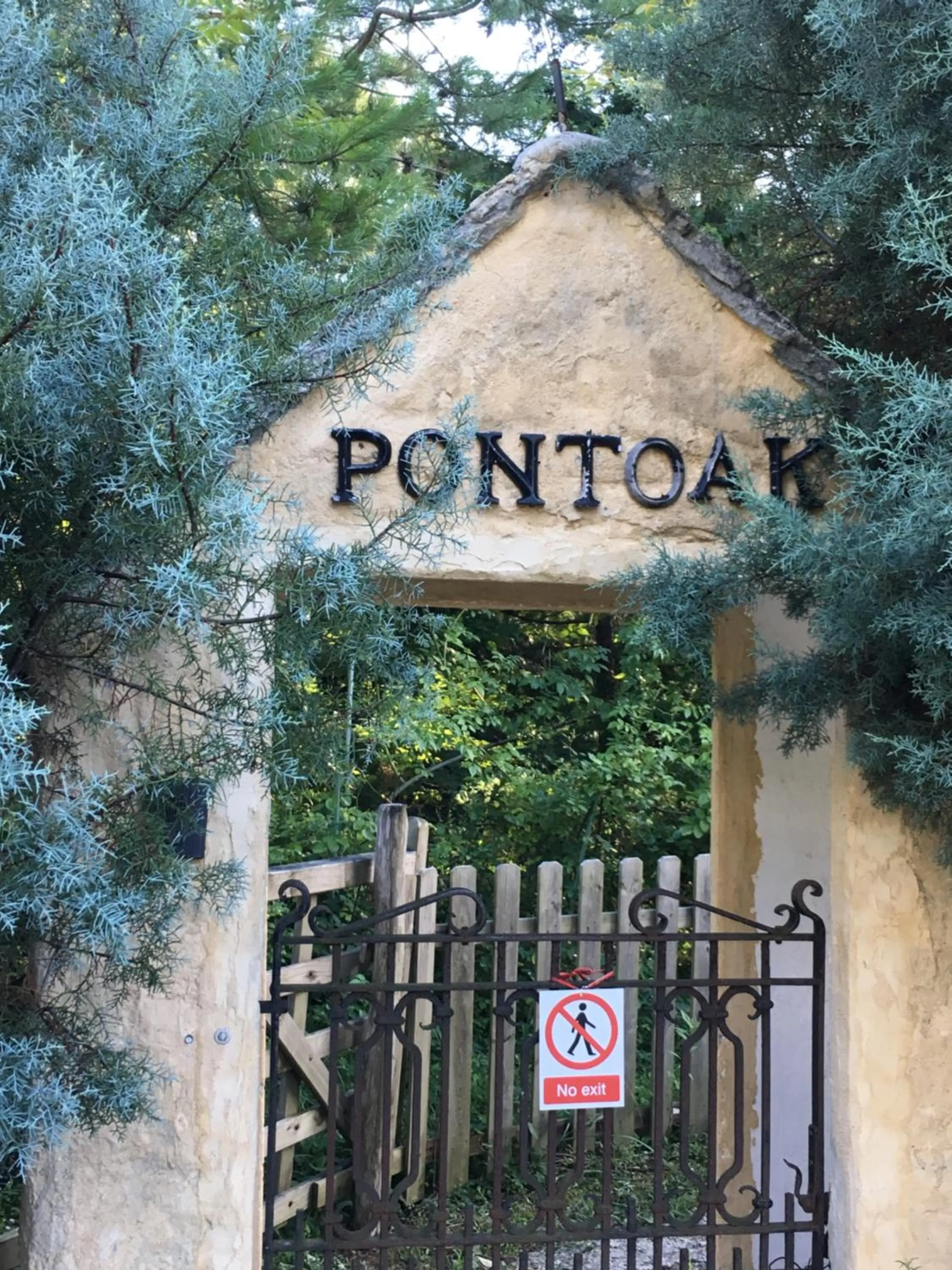 Facade/entrance in Dreamton Village