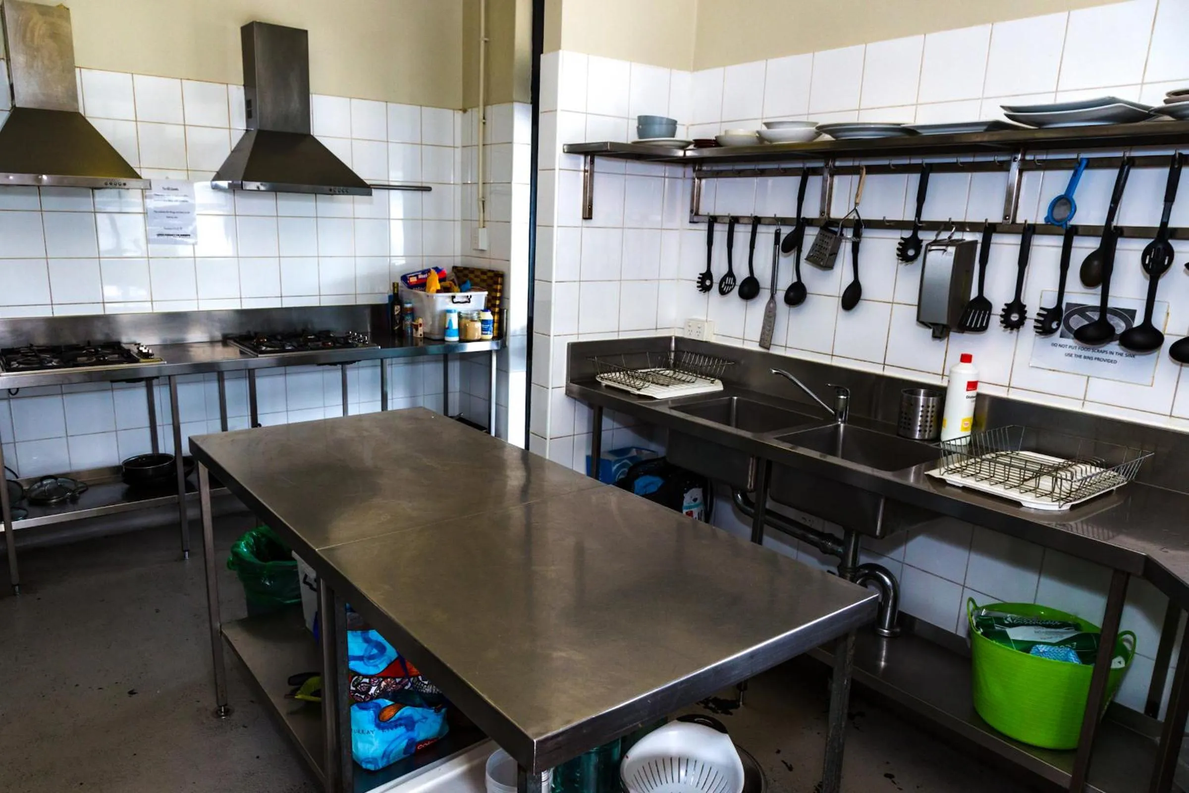 Kitchen or kitchenette in Coolangatta Sands Hotel