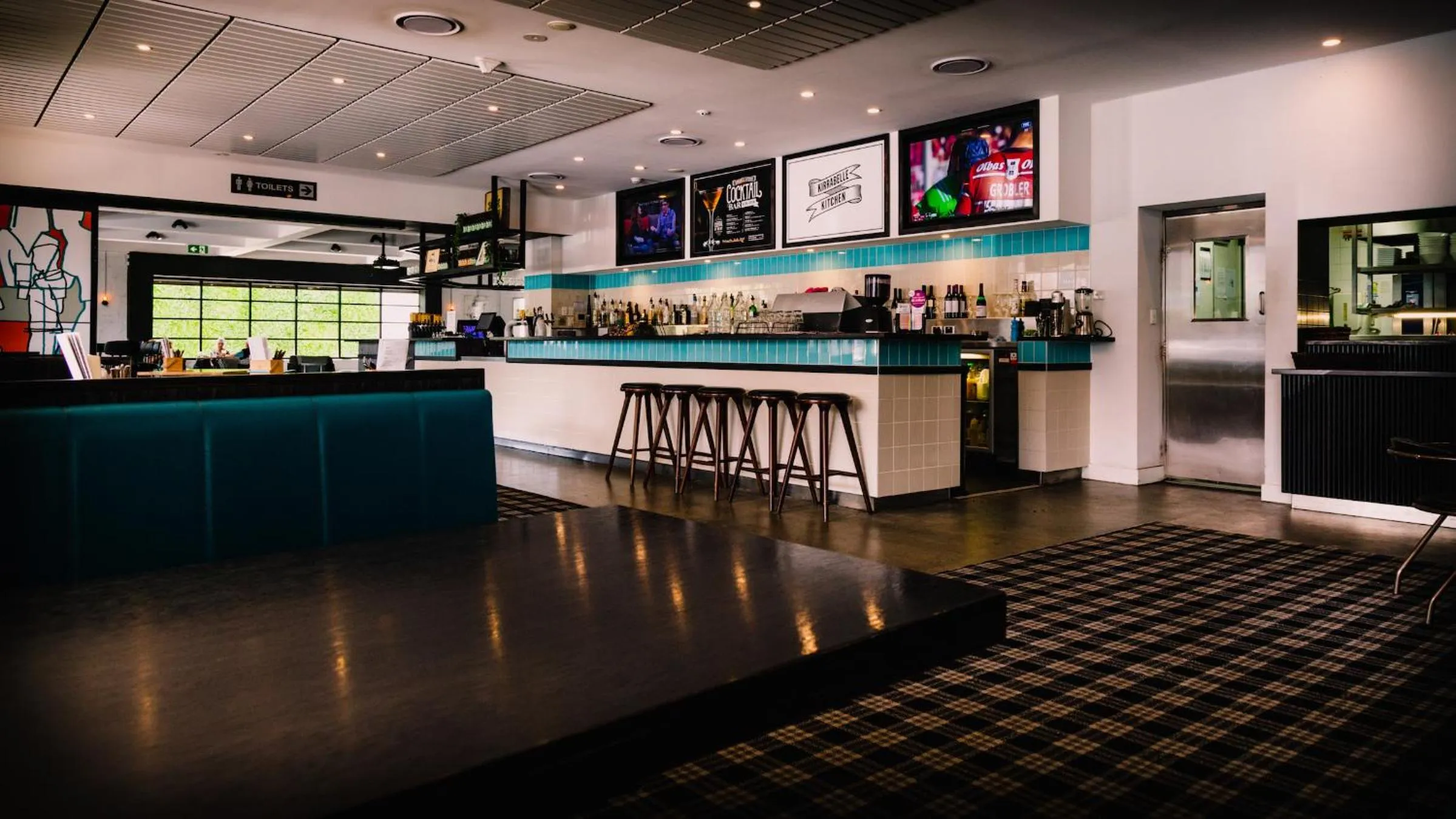 Area and facilities in Coolangatta Sands Hotel