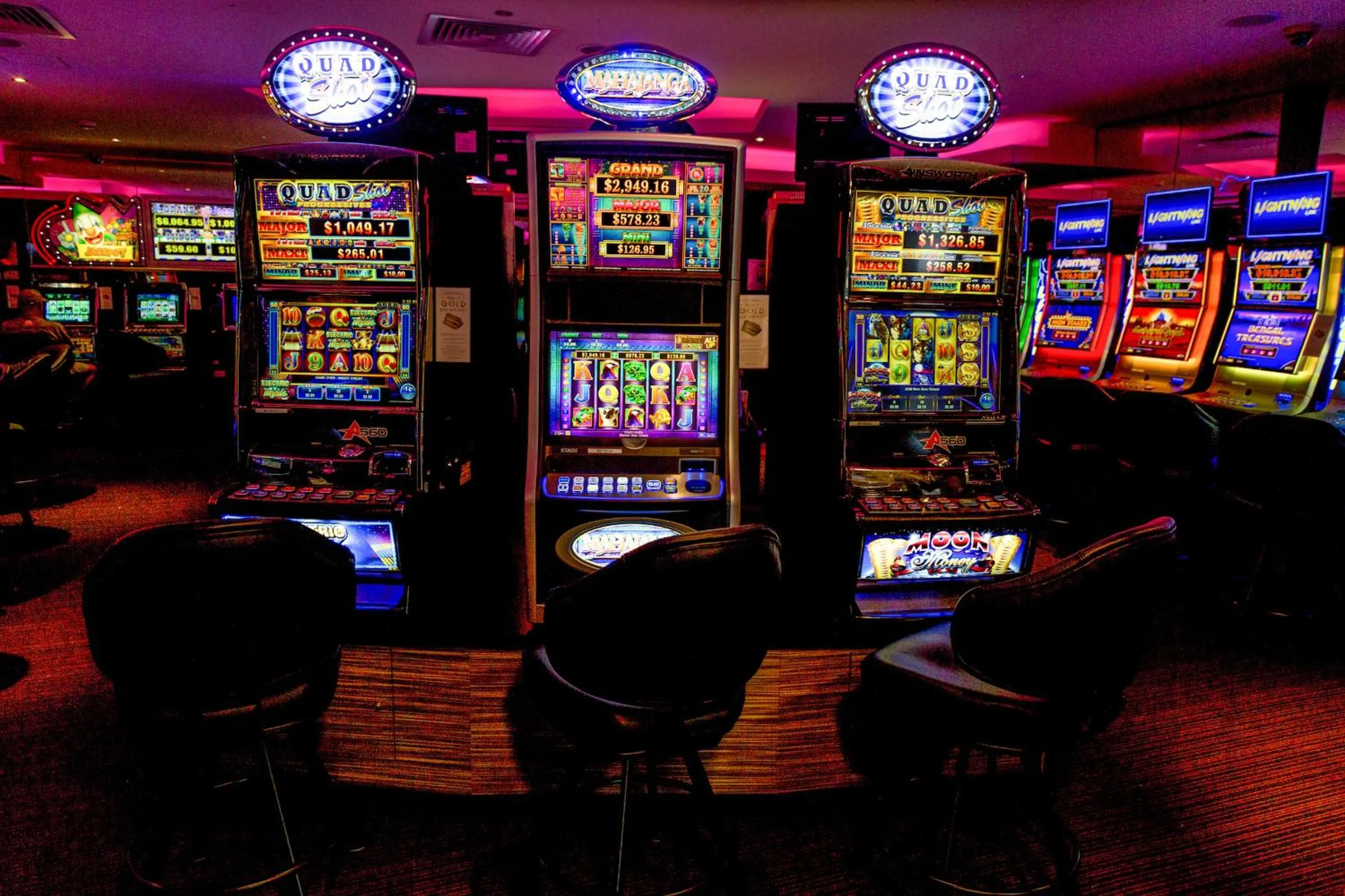 Lounge or bar in Coolangatta Sands Hotel