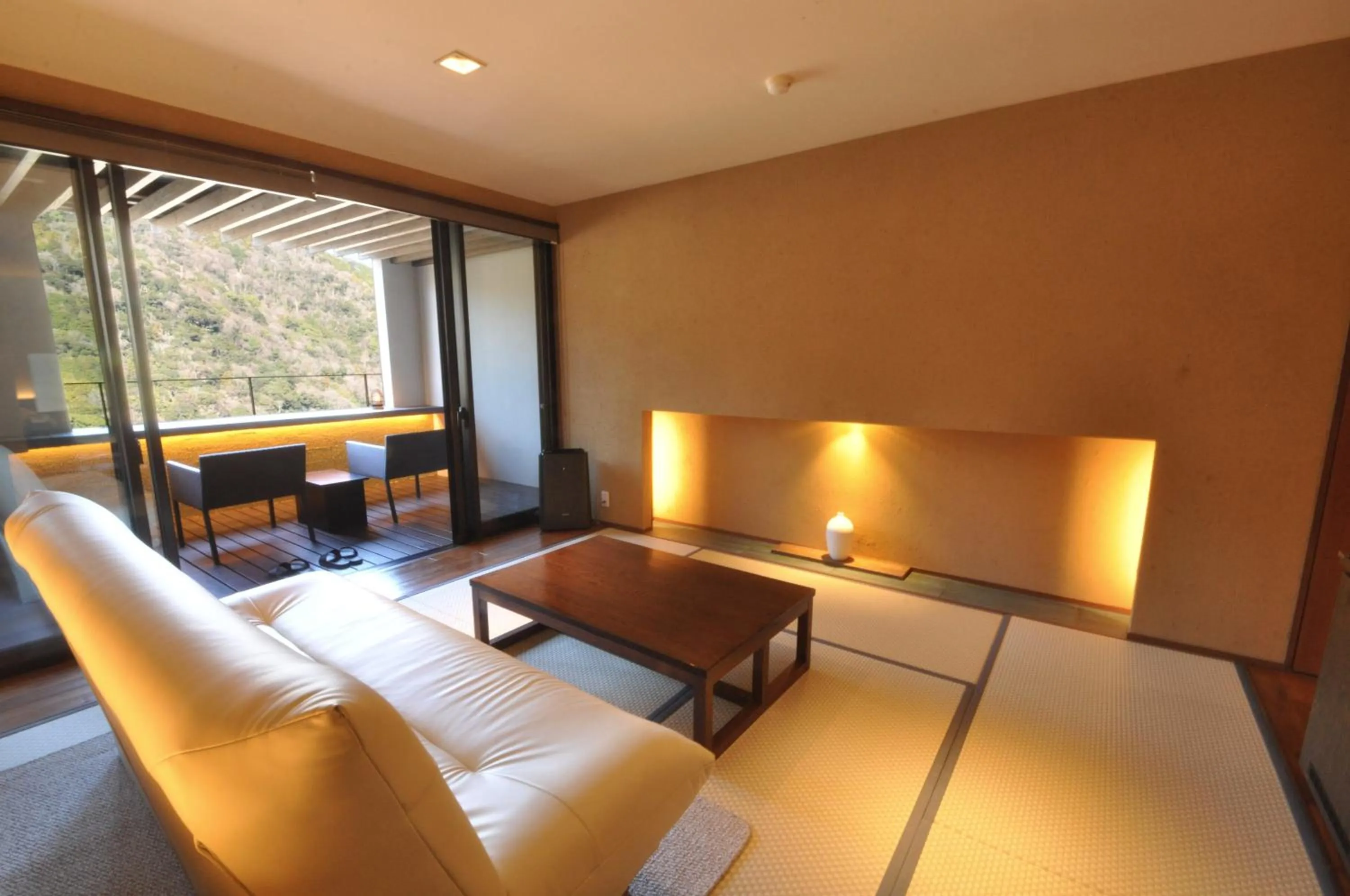 Natural landscape in Aura Tachibana