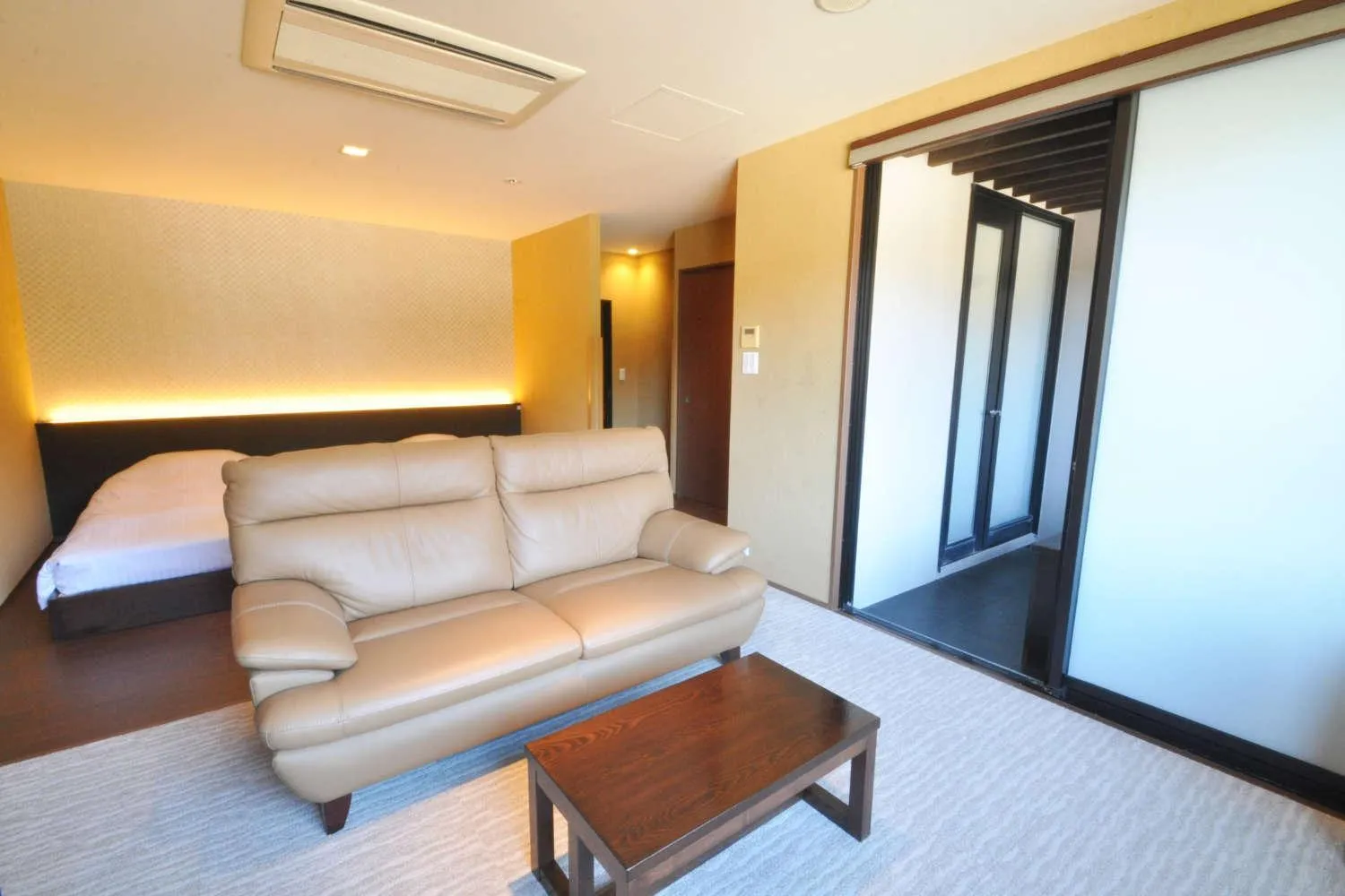 Bed in Aura Tachibana