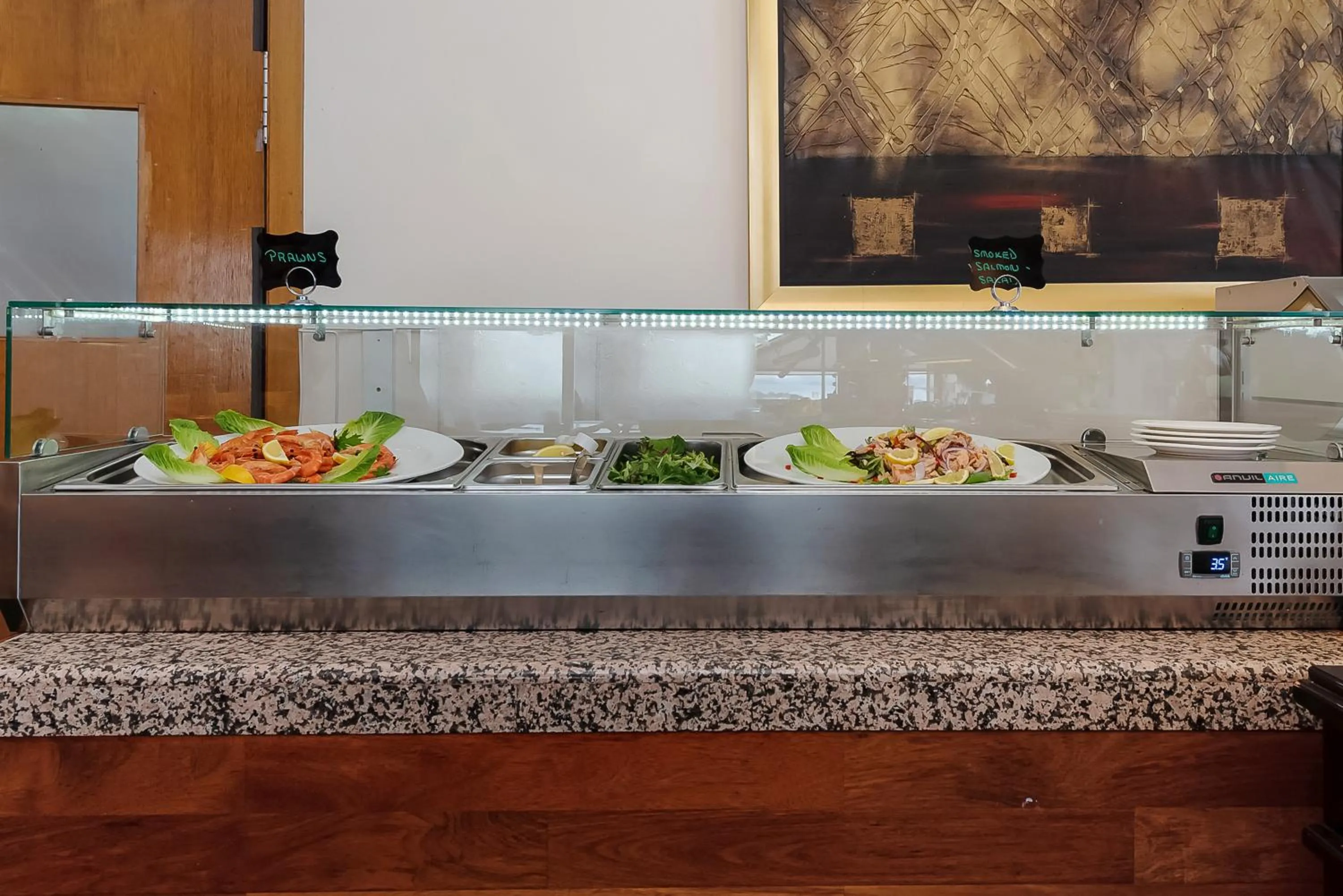 Restaurant/places to eat in Marquis Hotel Motel