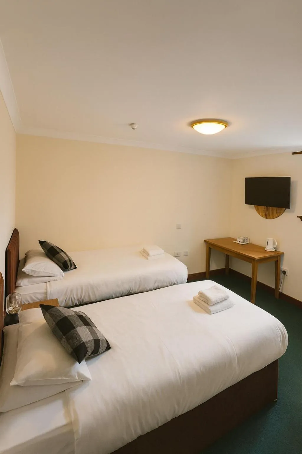 Bedroom, Bed in The Anchorage