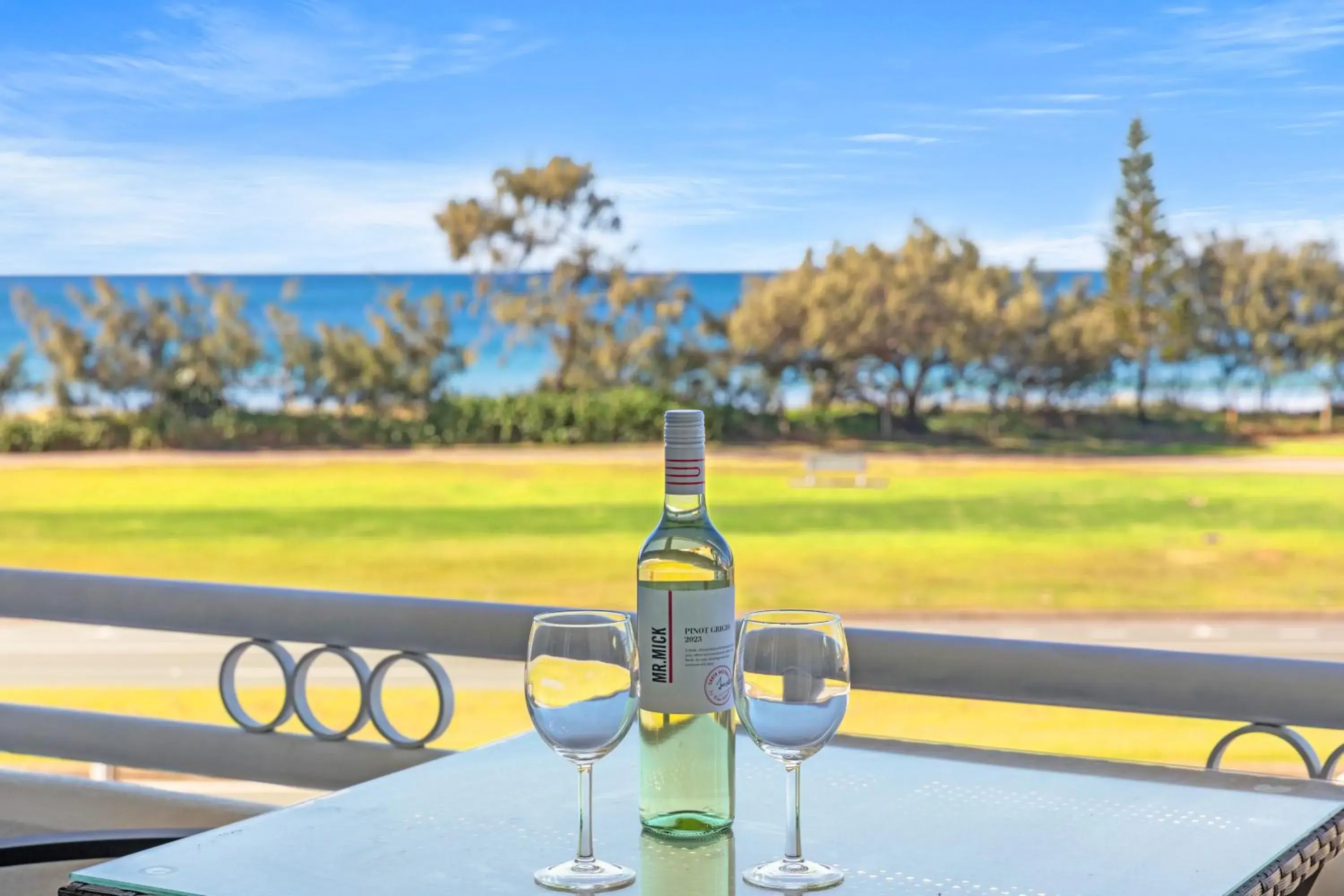 One-Bedroom Apartment in Aquarius Resort One-Bedroom Apartment in Aquarius Resort