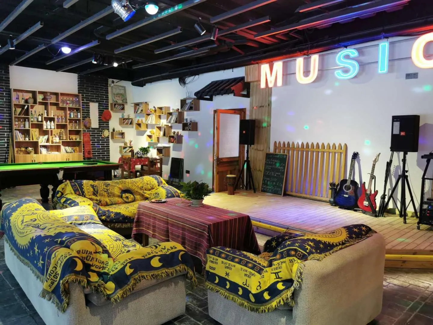 Restaurant/places to eat in Qufu International Youth Hostel